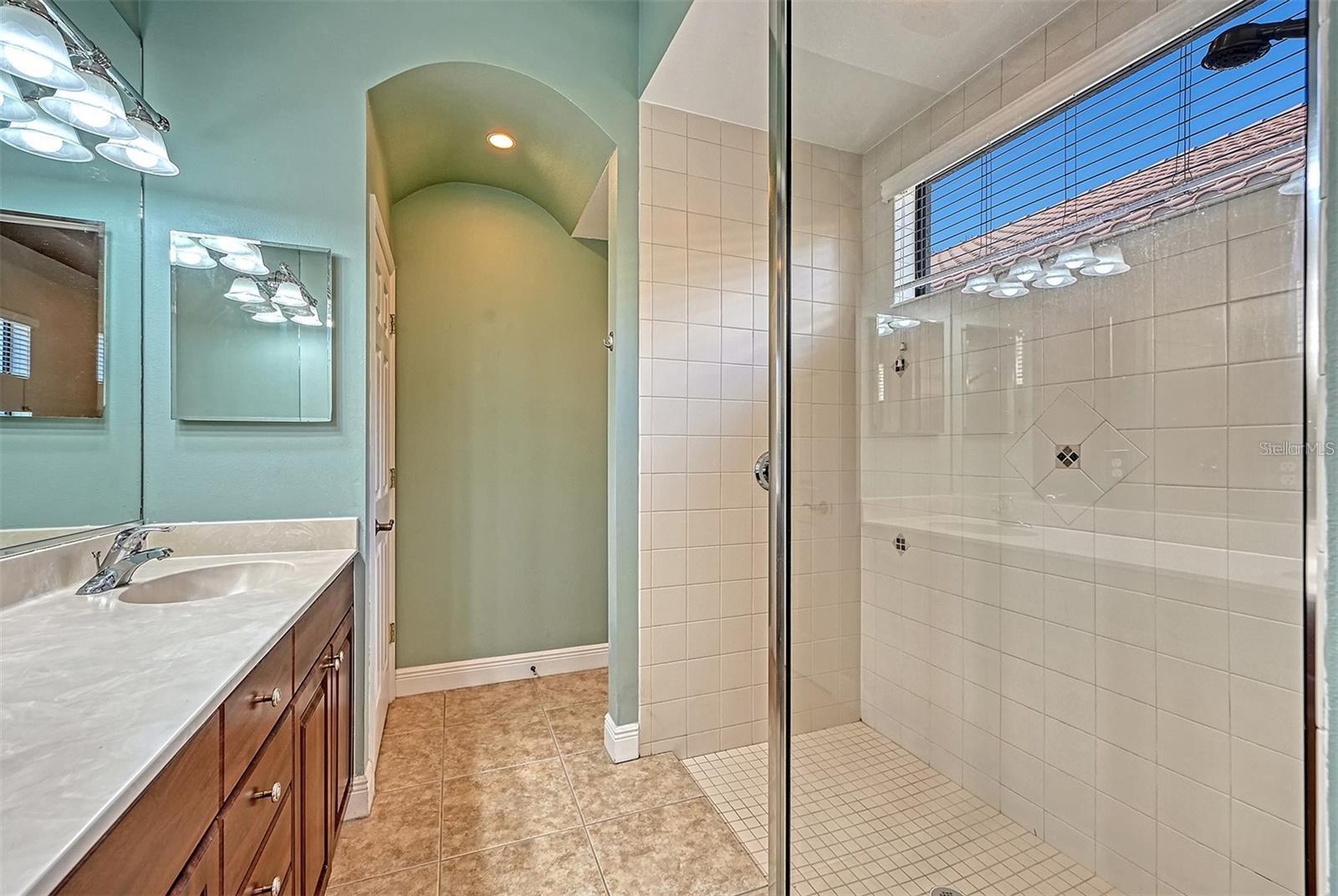 LAKEWOOD RANCH CCV SP EE U2A-2E - Residential Lease