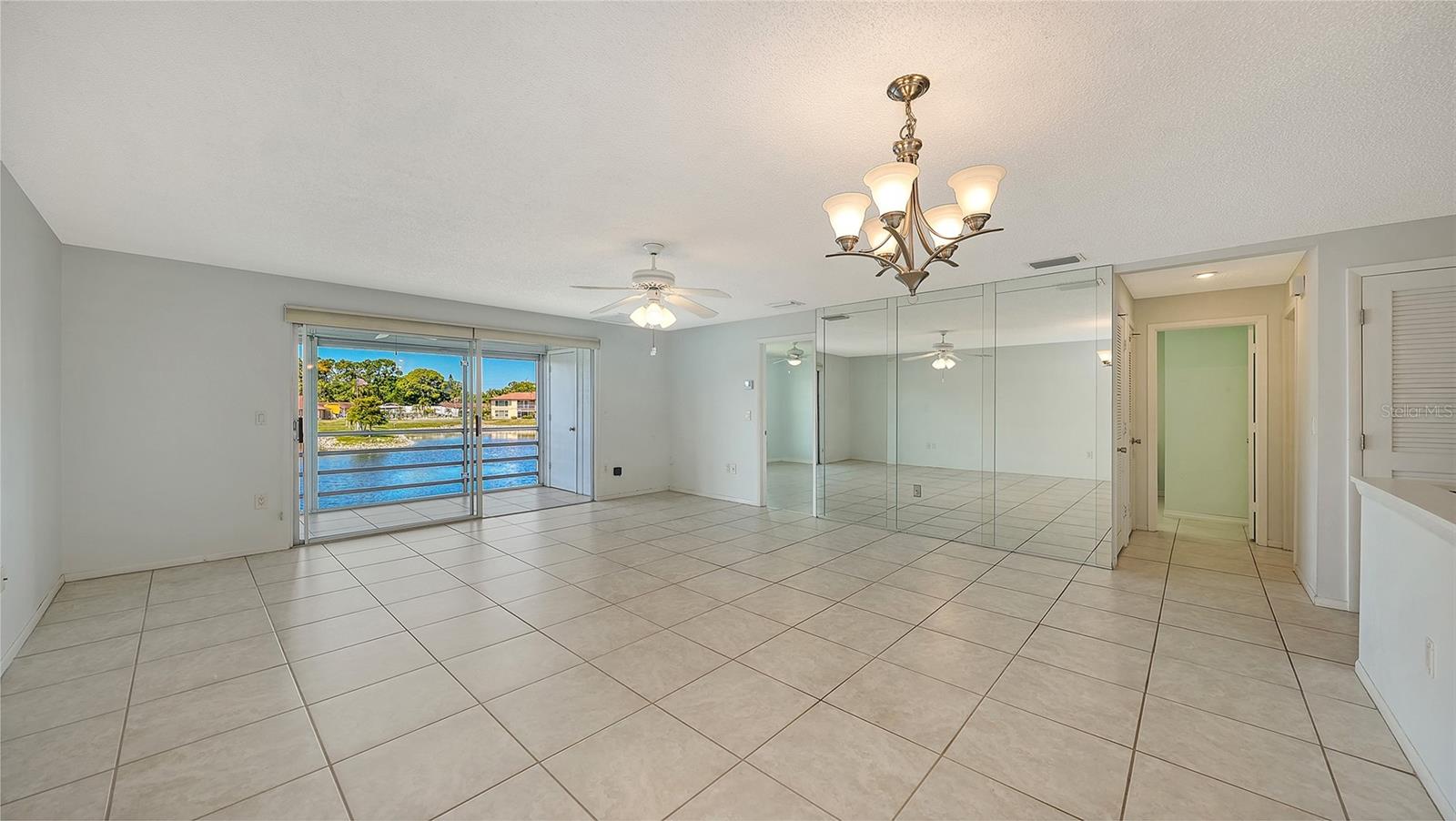 LAKE TIPPECANOE - Residential