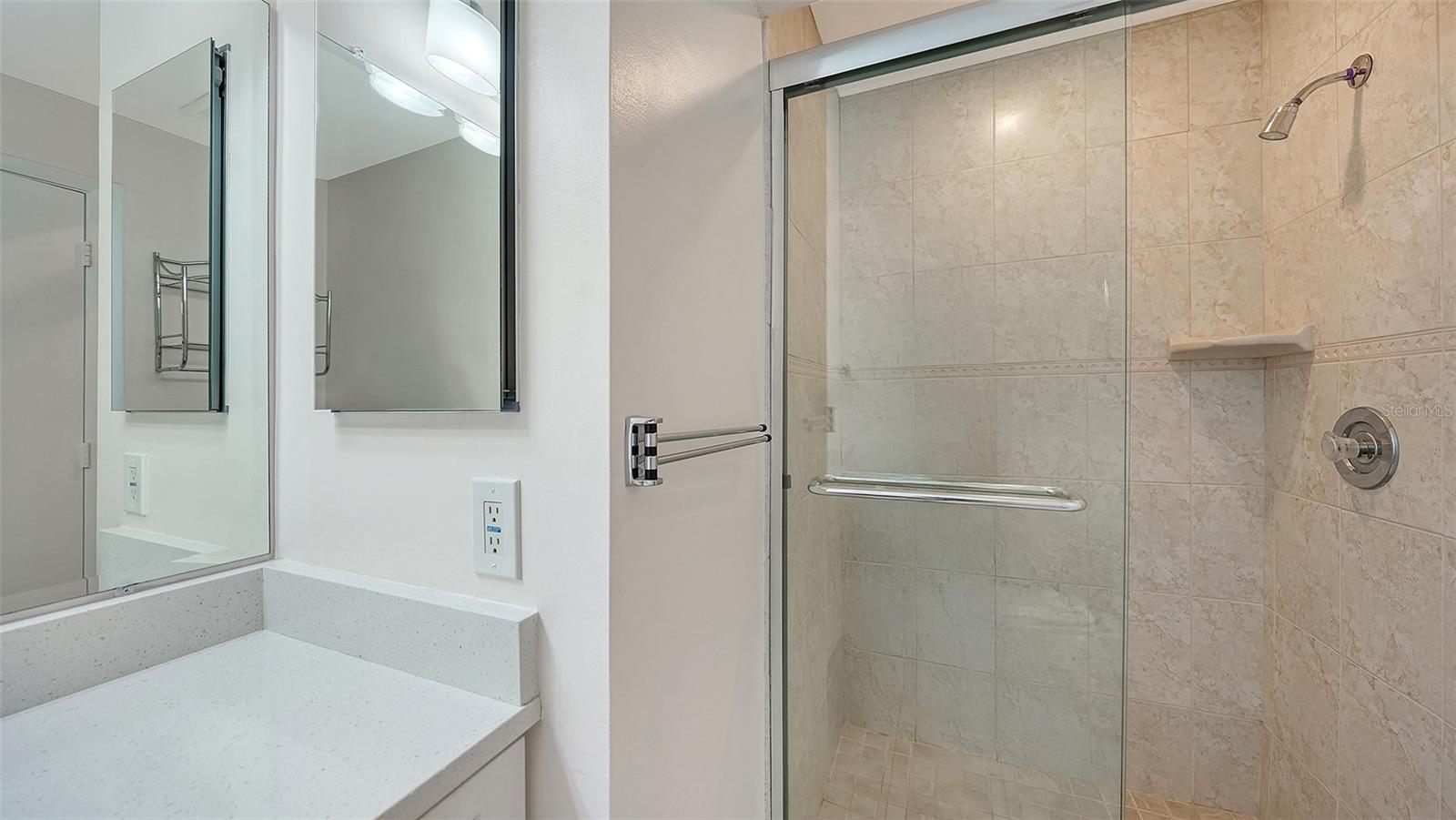 LAKE TIPPECANOE - Residential