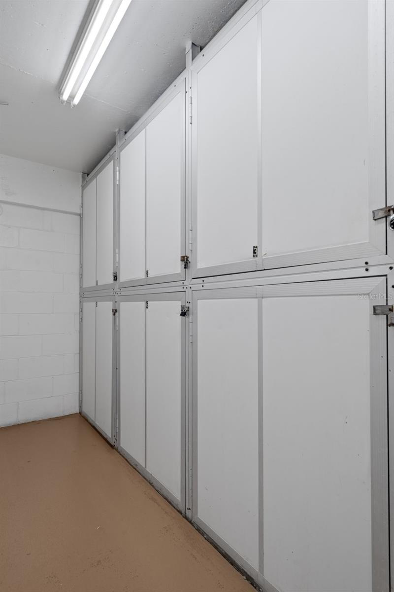 LANDMARK TOWERS ONE - Residential