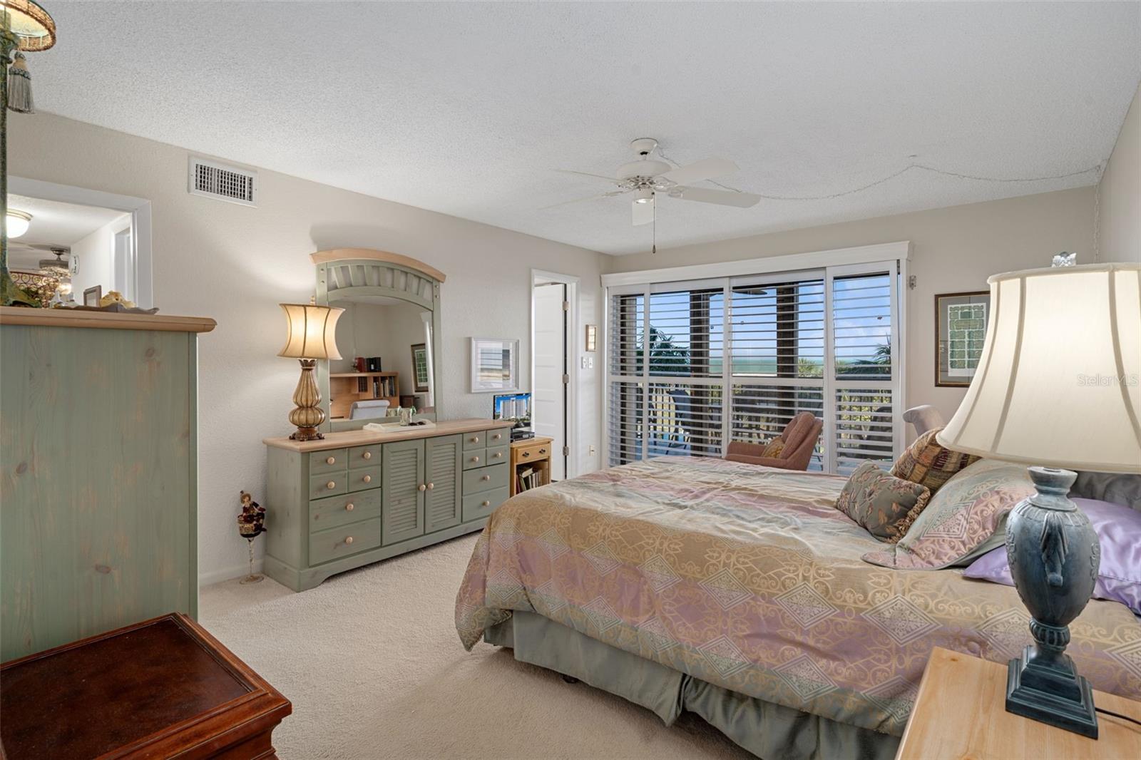 LANDMARK TOWERS ONE - Residential