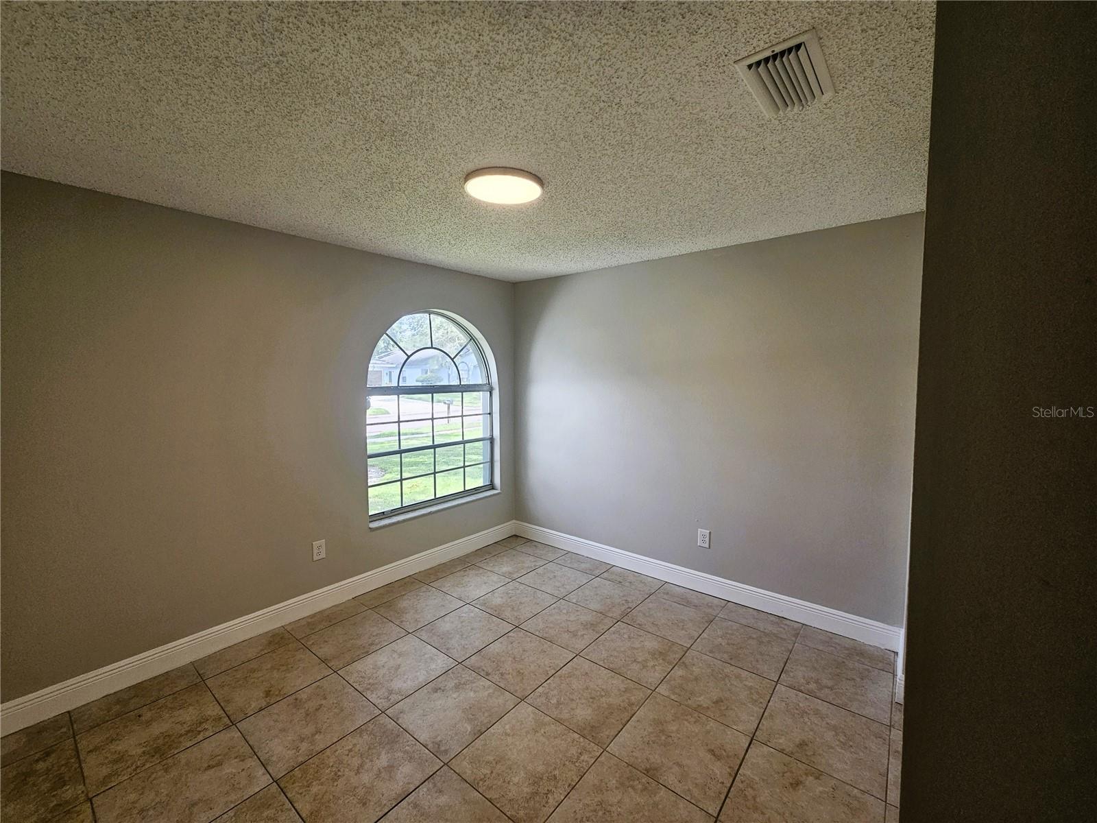 HEATHER LAKES UNIT 14 A - Residential Lease