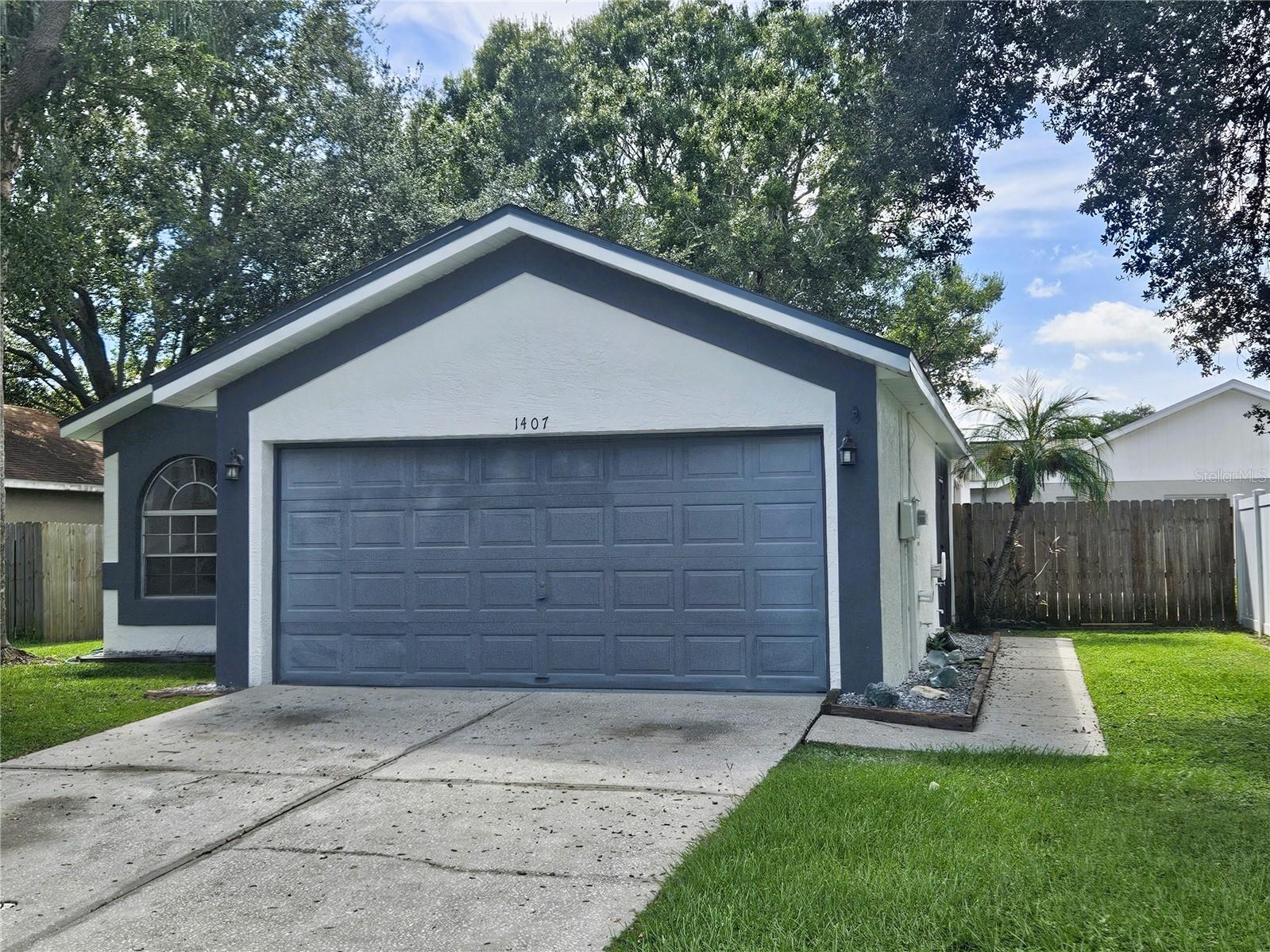 HEATHER LAKES UNIT 14 A - Residential Lease