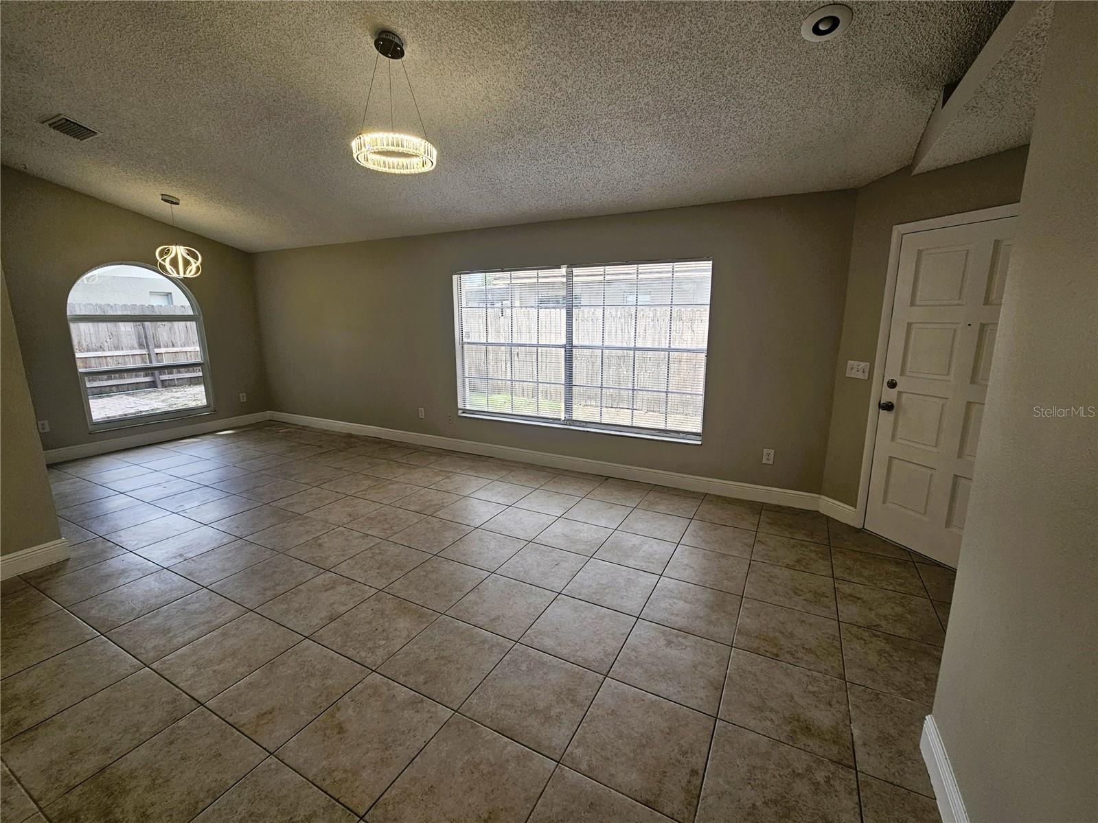 HEATHER LAKES UNIT 14 A - Residential Lease