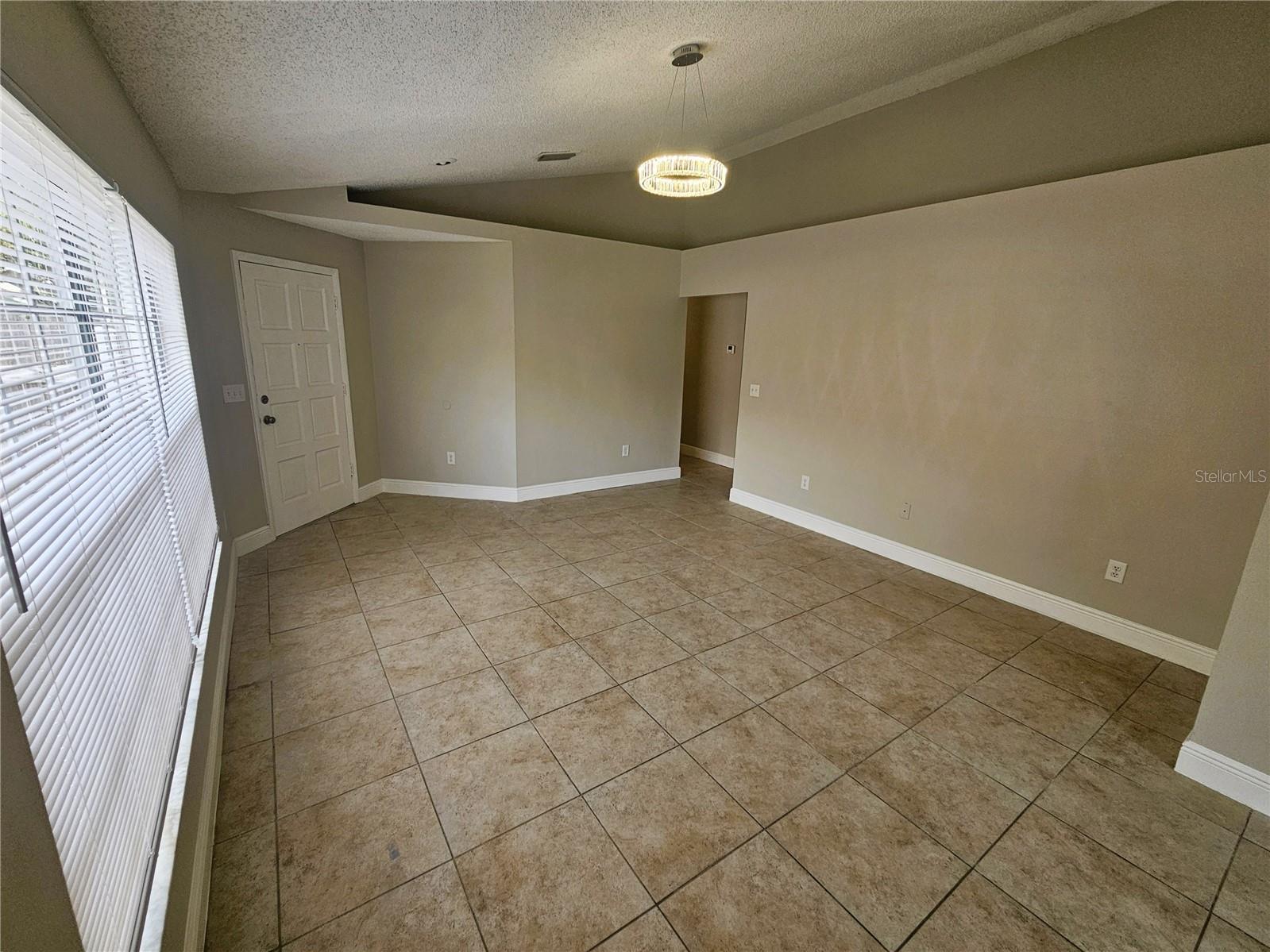 HEATHER LAKES UNIT 14 A - Residential Lease