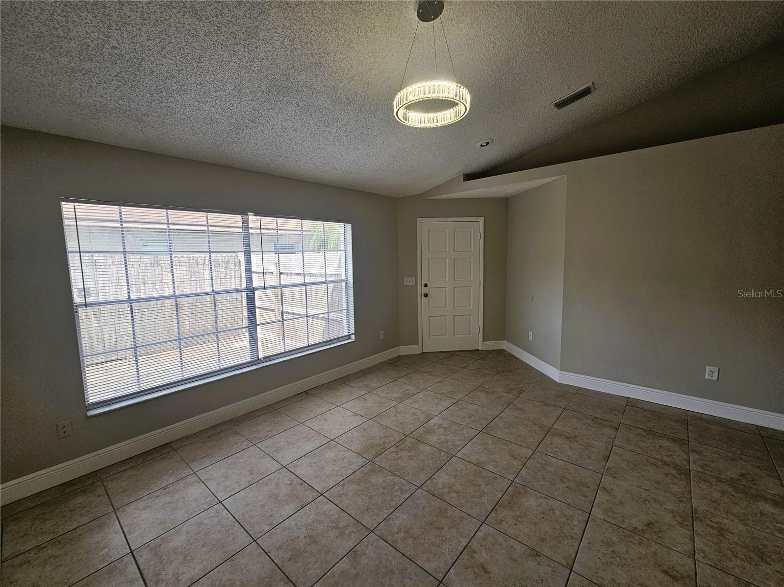 HEATHER LAKES UNIT 14 A - Residential Lease