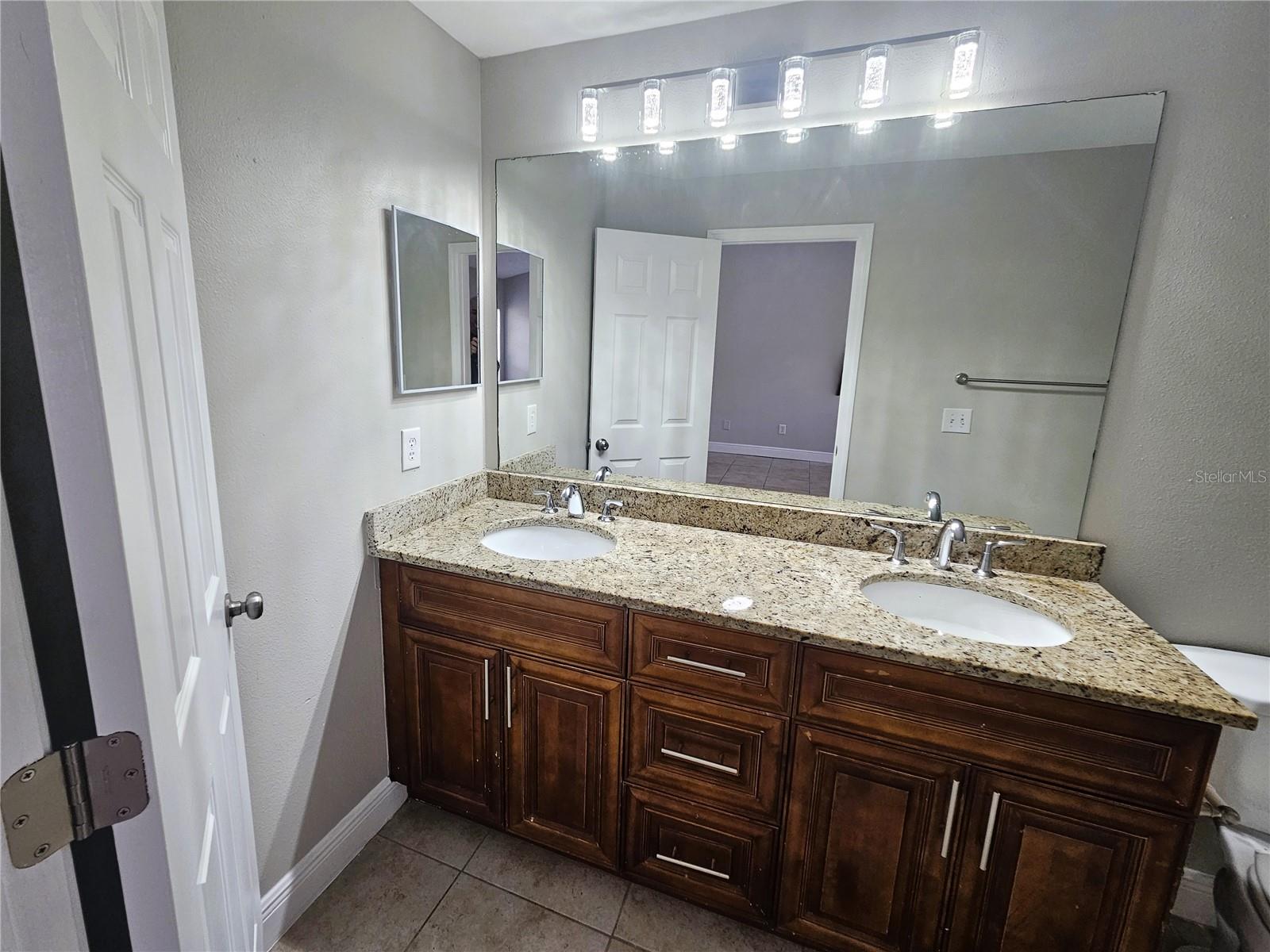 HEATHER LAKES UNIT 14 A - Residential Lease