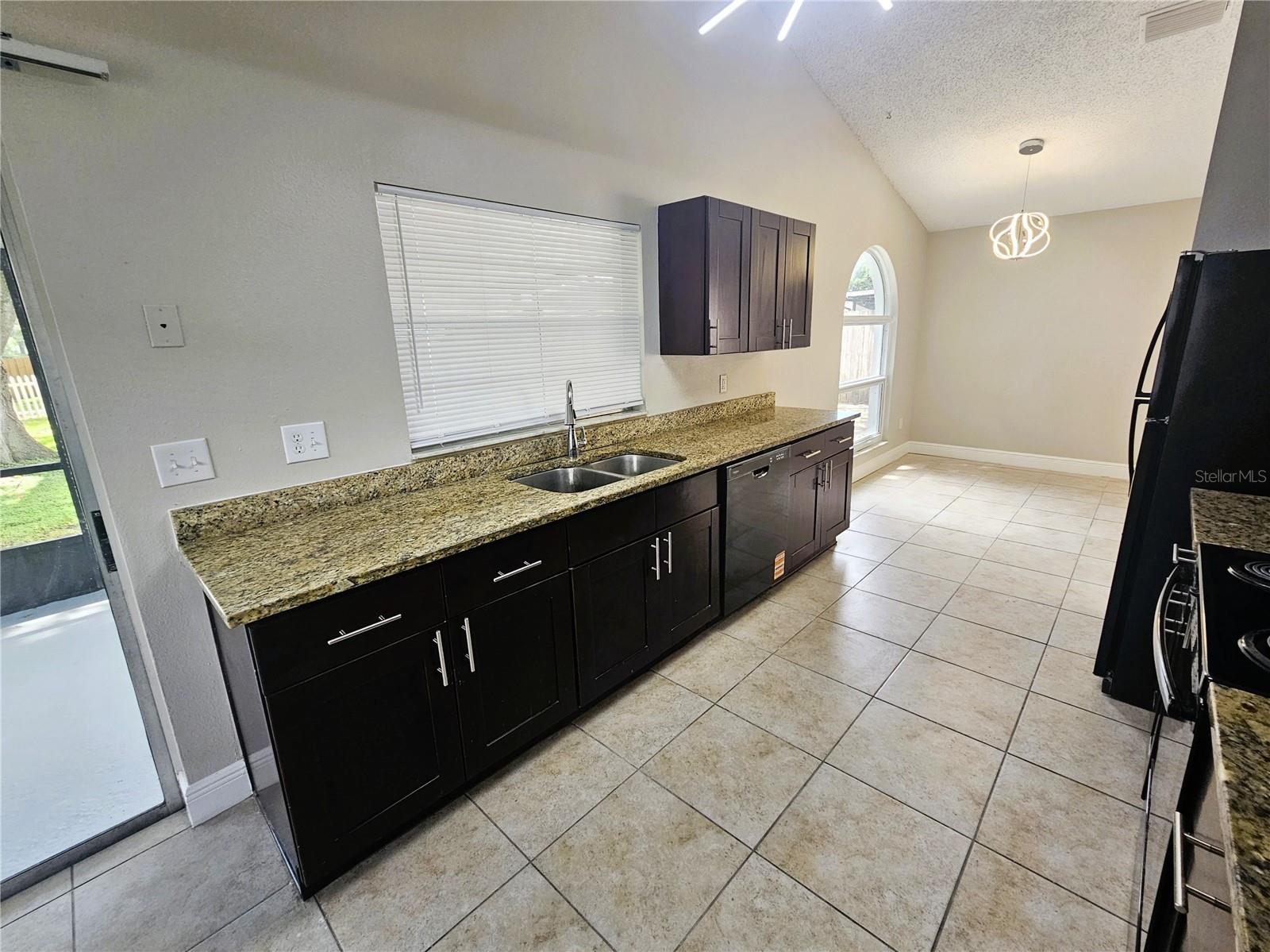 HEATHER LAKES UNIT 14 A - Residential Lease