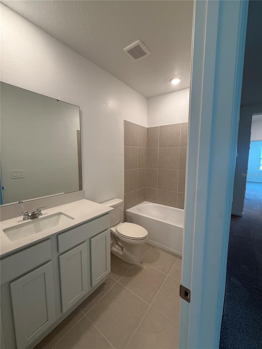 BRENTWOOD TWNHMS PHS 4 & 5 - Residential Lease