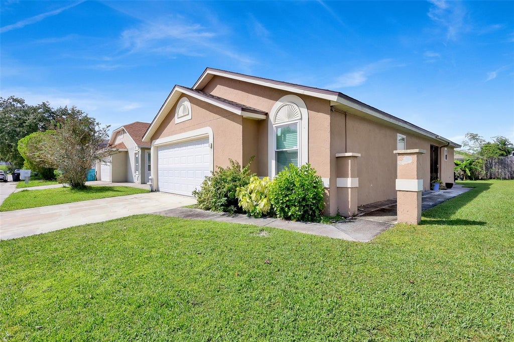 Photo of 5415 Timberchase Court, Orlando, FL 32811 (MLS # S5159109)