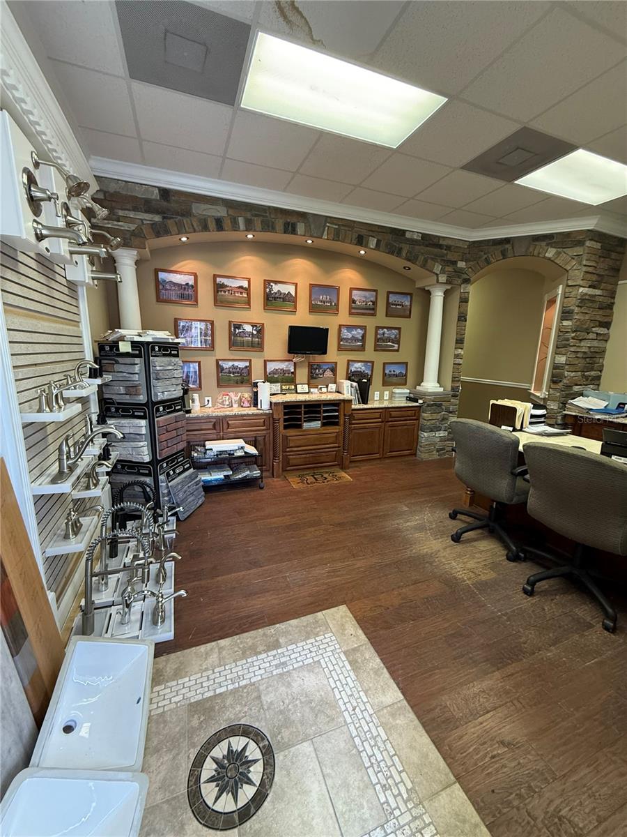 EAST ST CLOUD COMMERCE CENTER - Commercial Sale