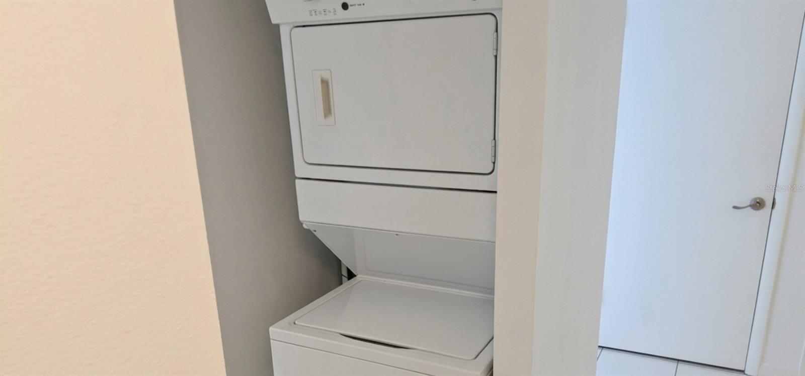 440 WEST CONDO - Residential Lease