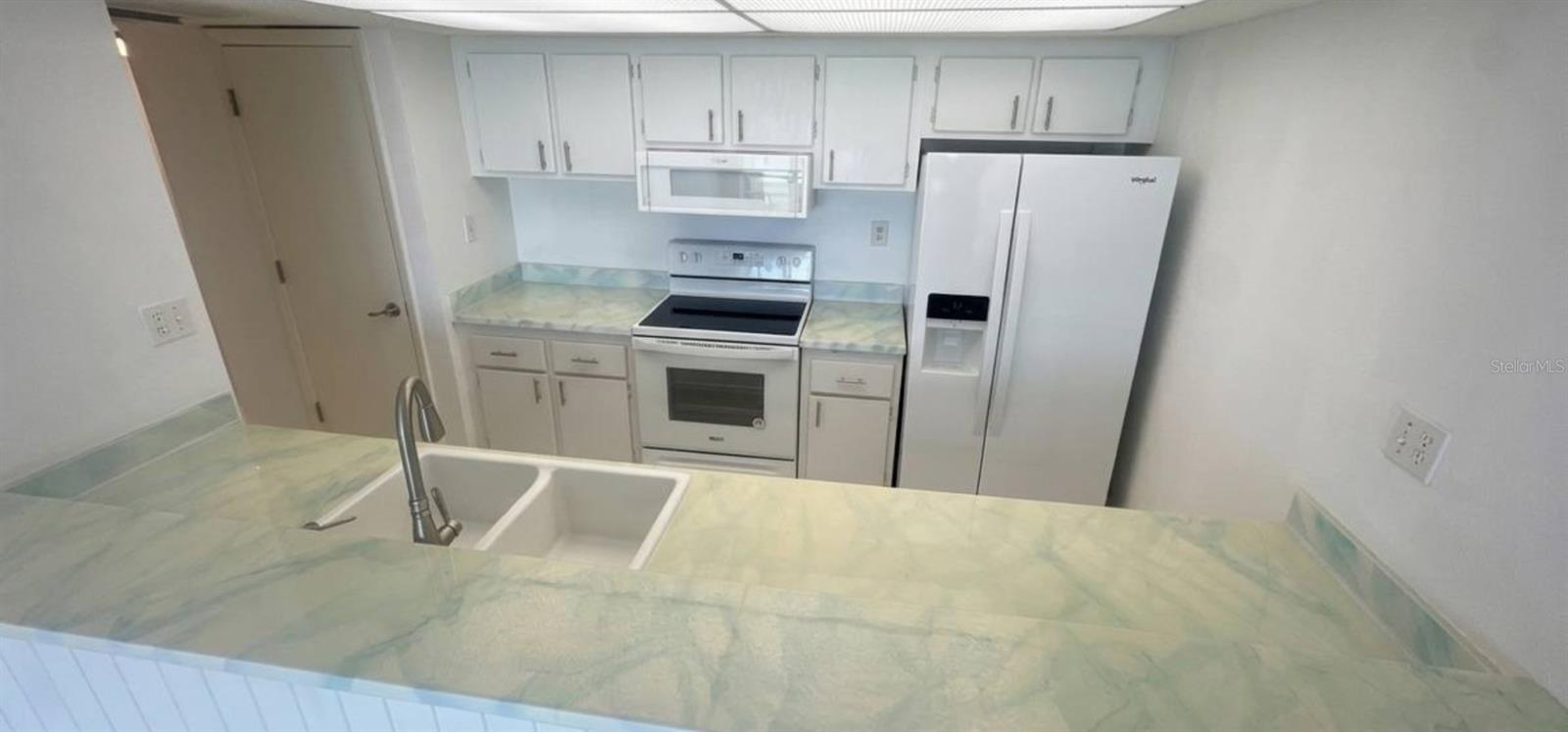 440 WEST CONDO - Residential Lease