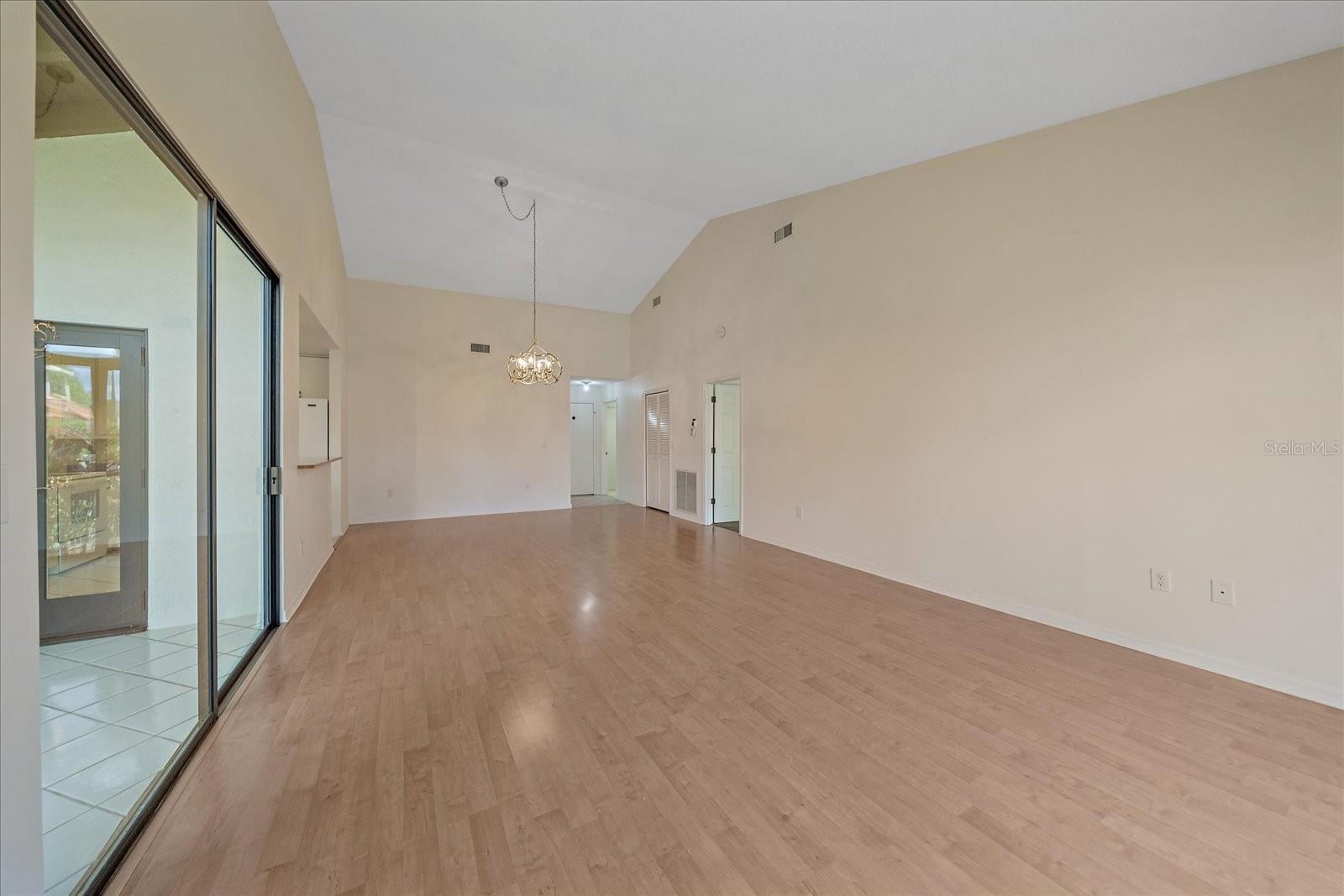 HUNTINGWOOD - Residential