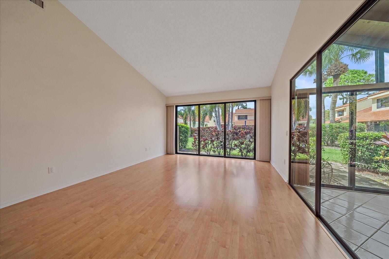 HUNTINGWOOD - Residential