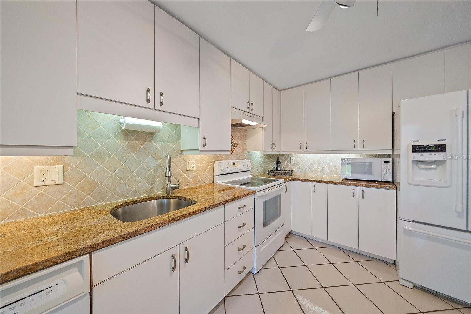 HUNTINGWOOD - Residential