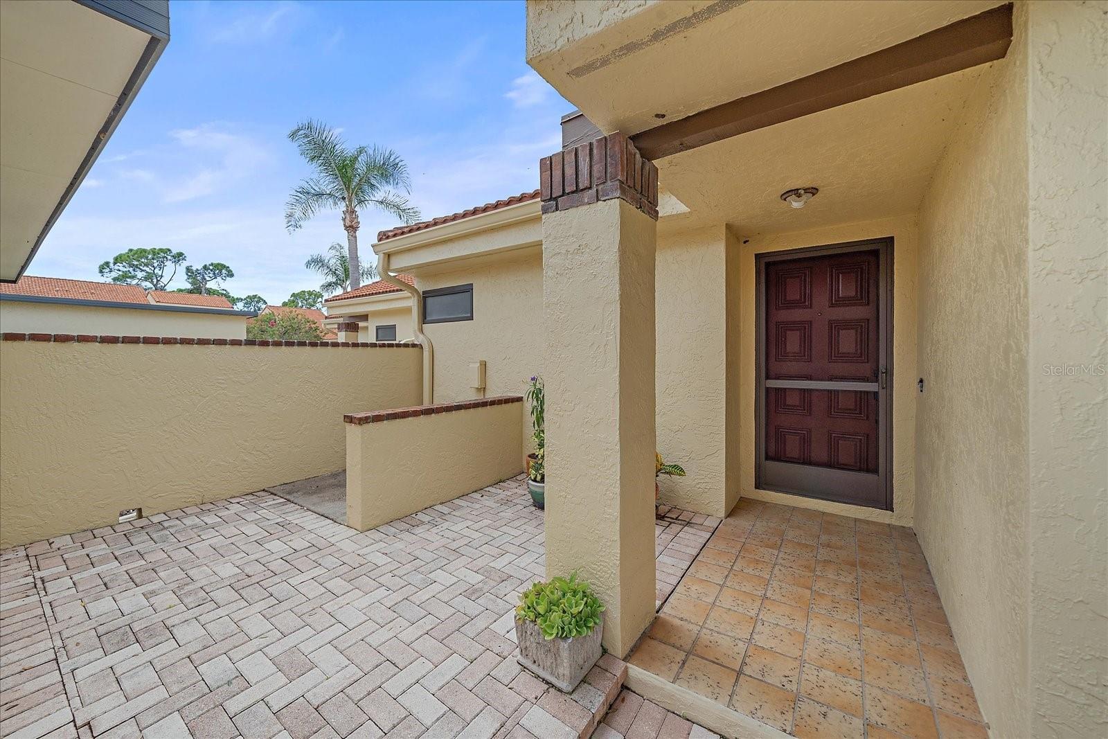 HUNTINGWOOD - Residential