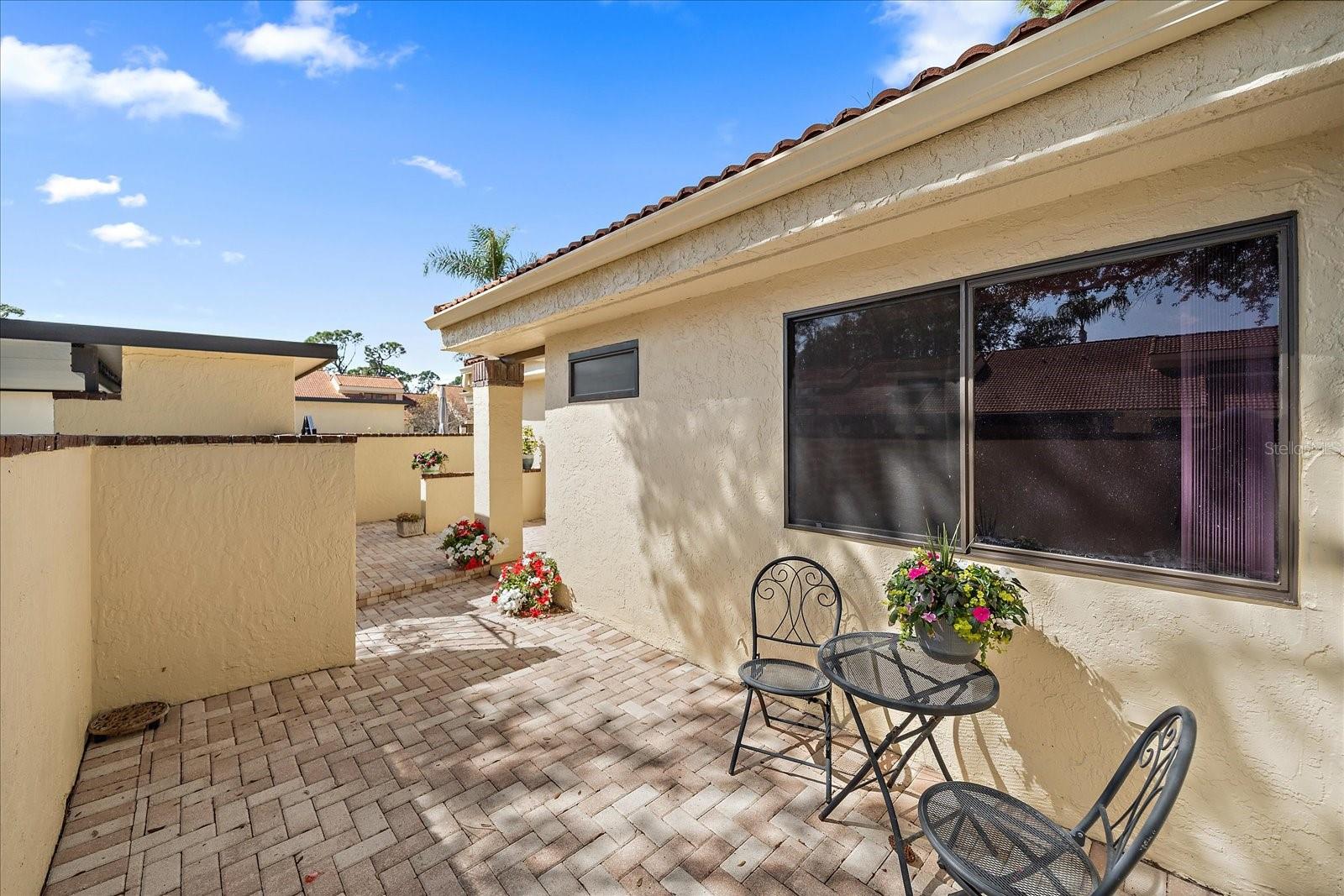 HUNTINGWOOD - Residential