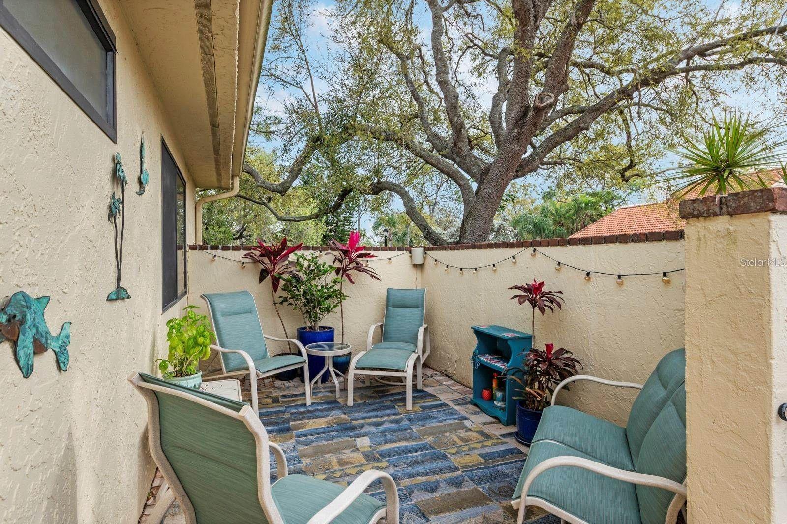 HUNTINGWOOD - Residential