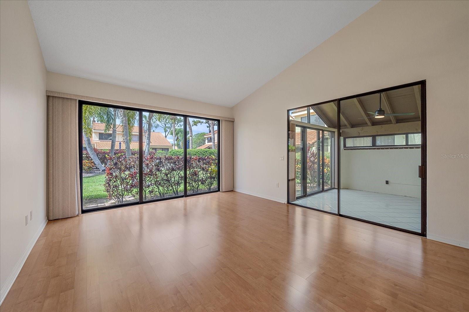 HUNTINGWOOD - Residential