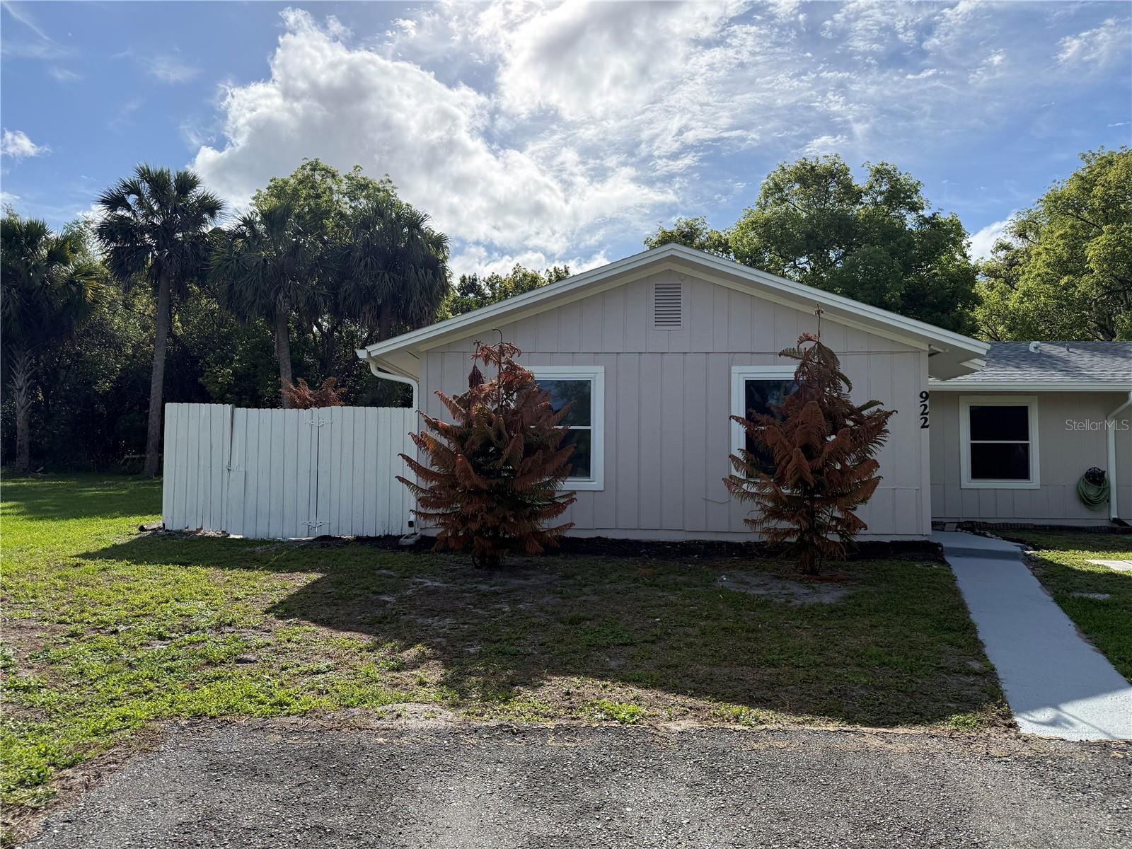 922 BEAU COURT
