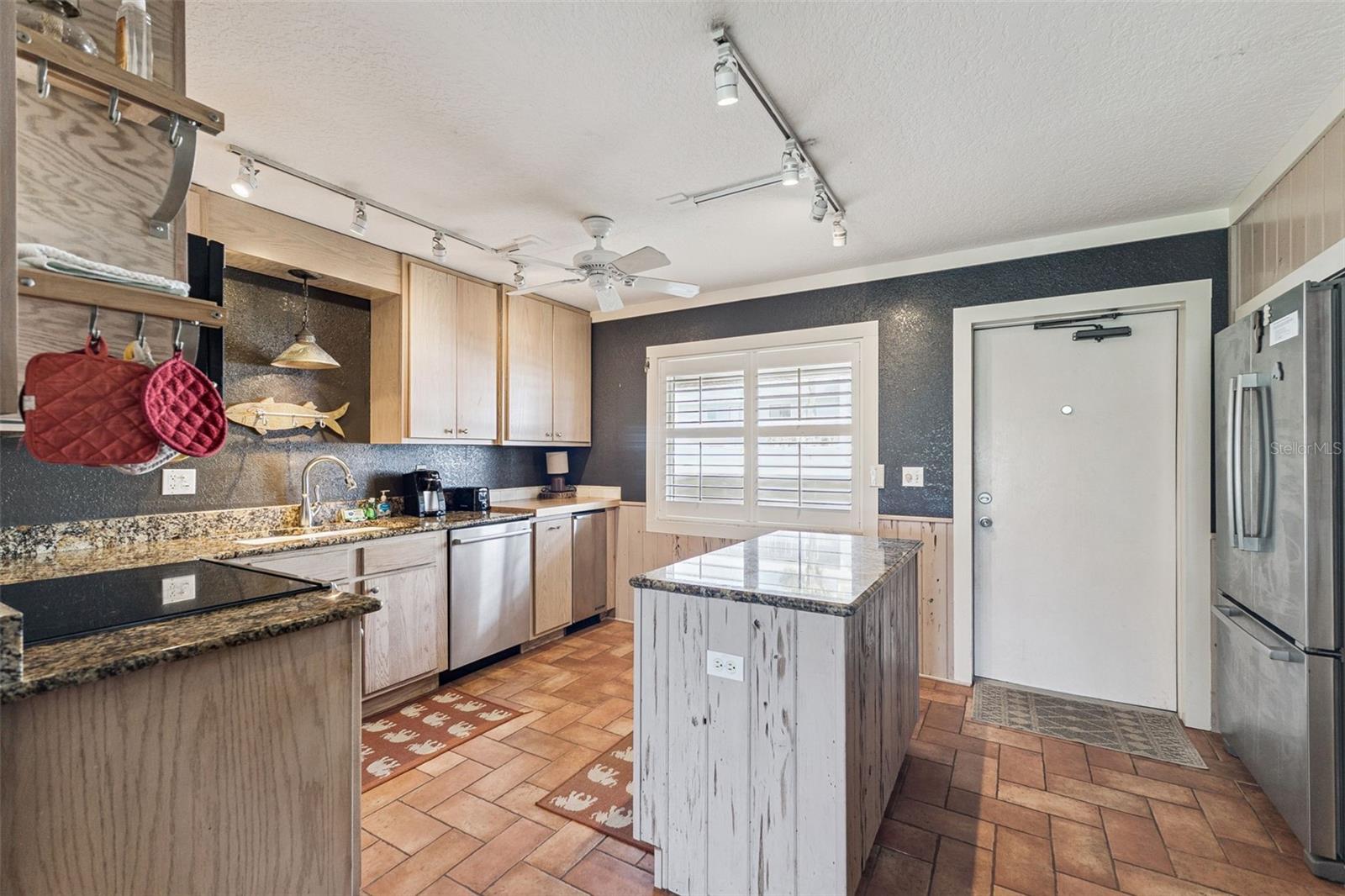 CHATEAU BY THE SEA - Residential