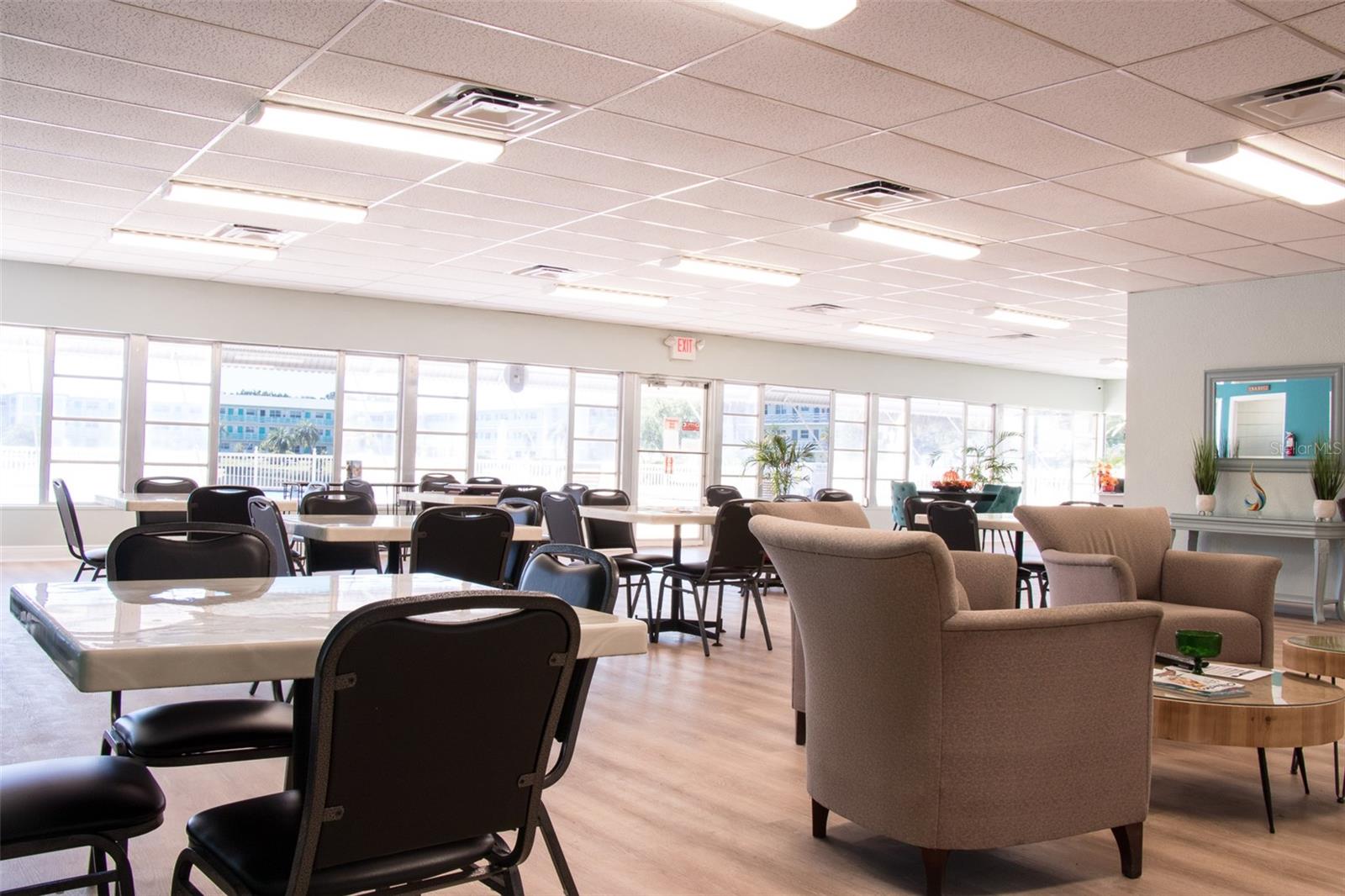 TOWN APTS CONDO - Residential