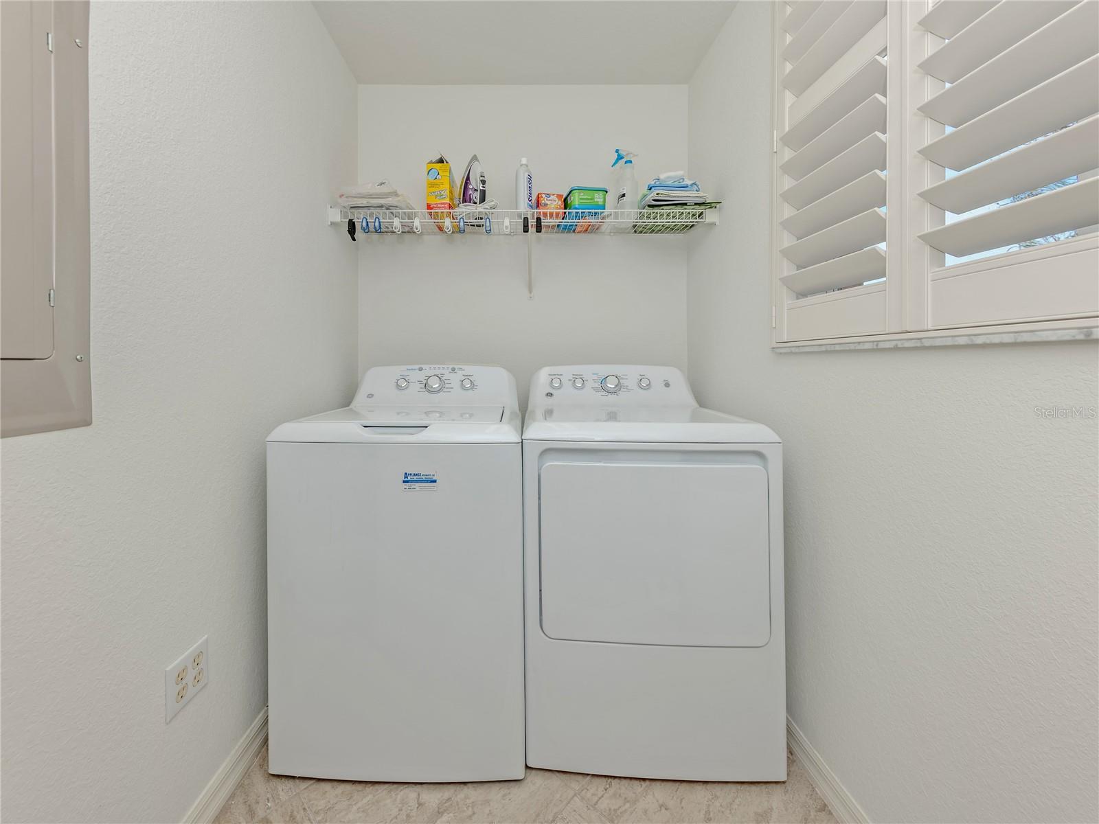 TUSCANY LAKE - Residential