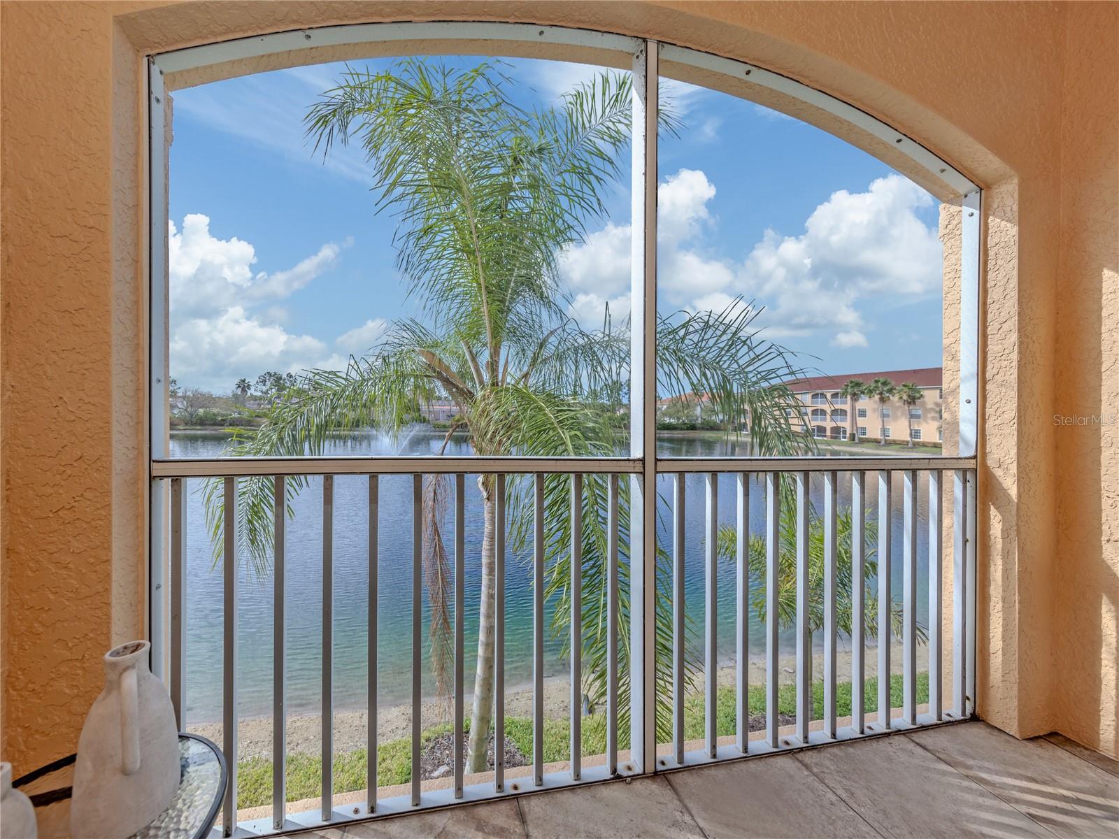 TUSCANY LAKE - Residential