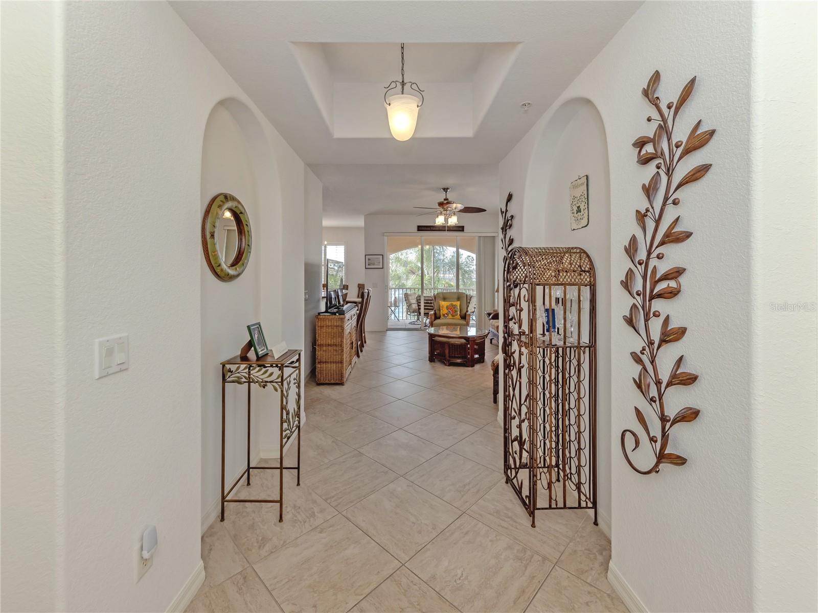 TUSCANY LAKE - Residential