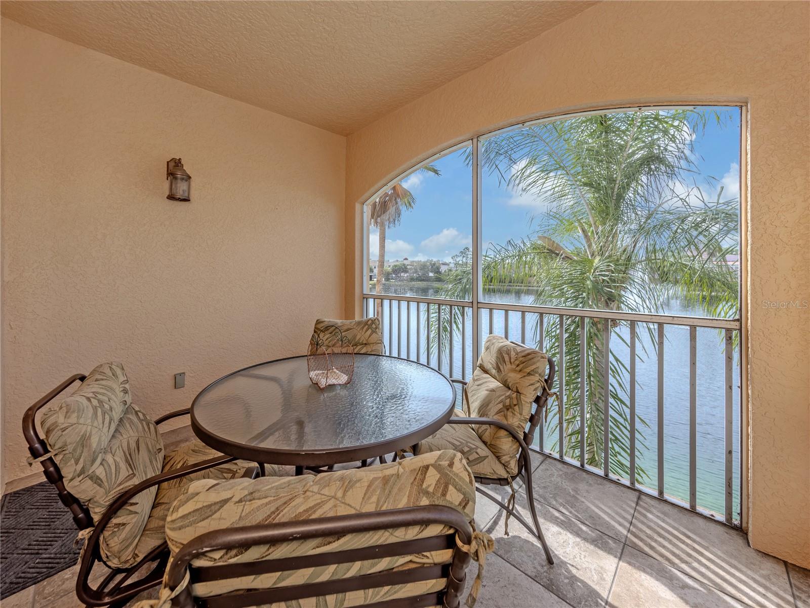 TUSCANY LAKE - Residential