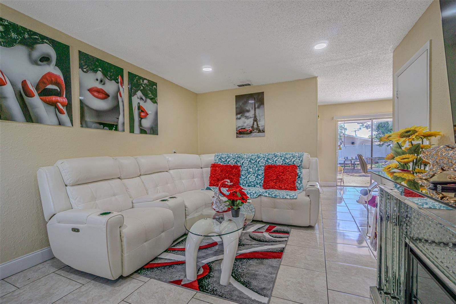 7009 SANDHURST DRIVE