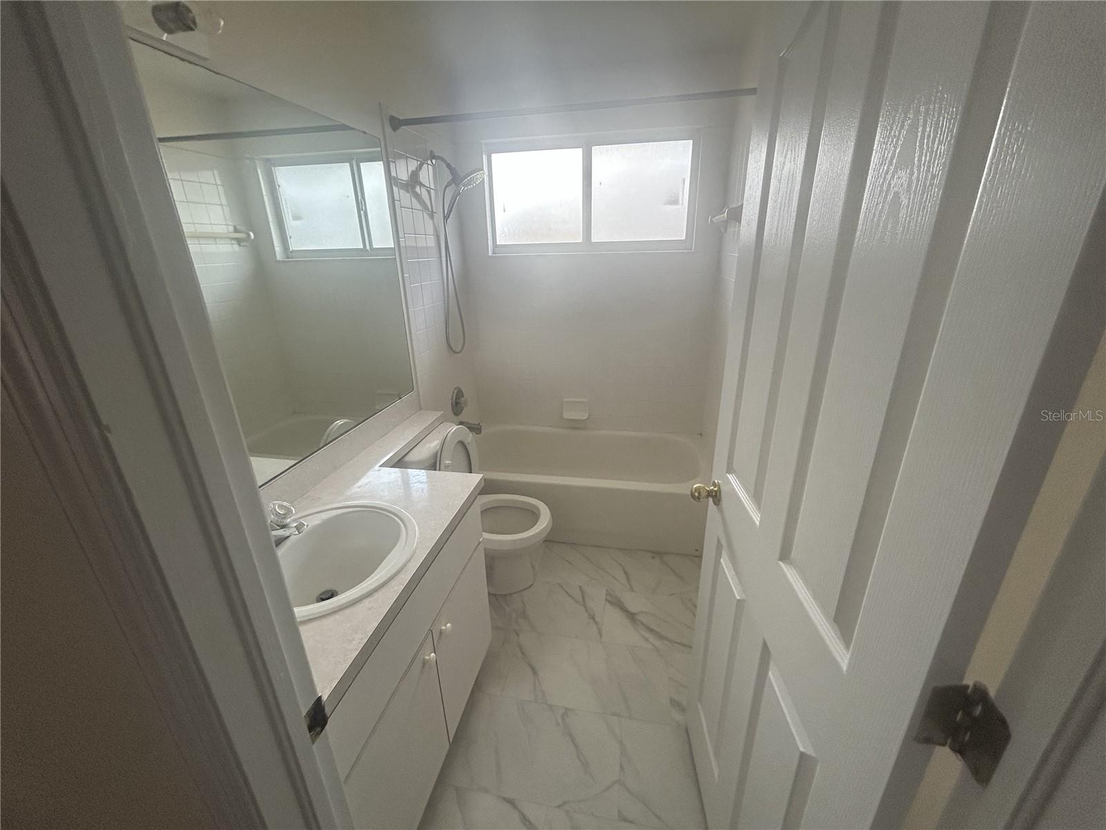 PROVIDENCE LAKES PRCL D PHAS - Residential Lease
