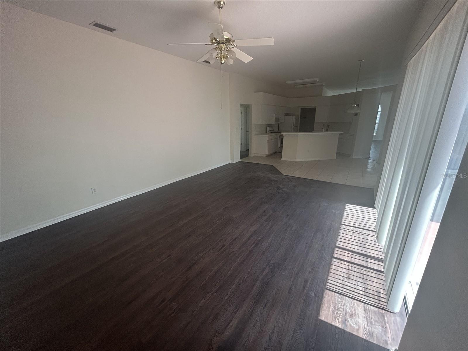 PROVIDENCE LAKES PRCL D PHAS - Residential Lease