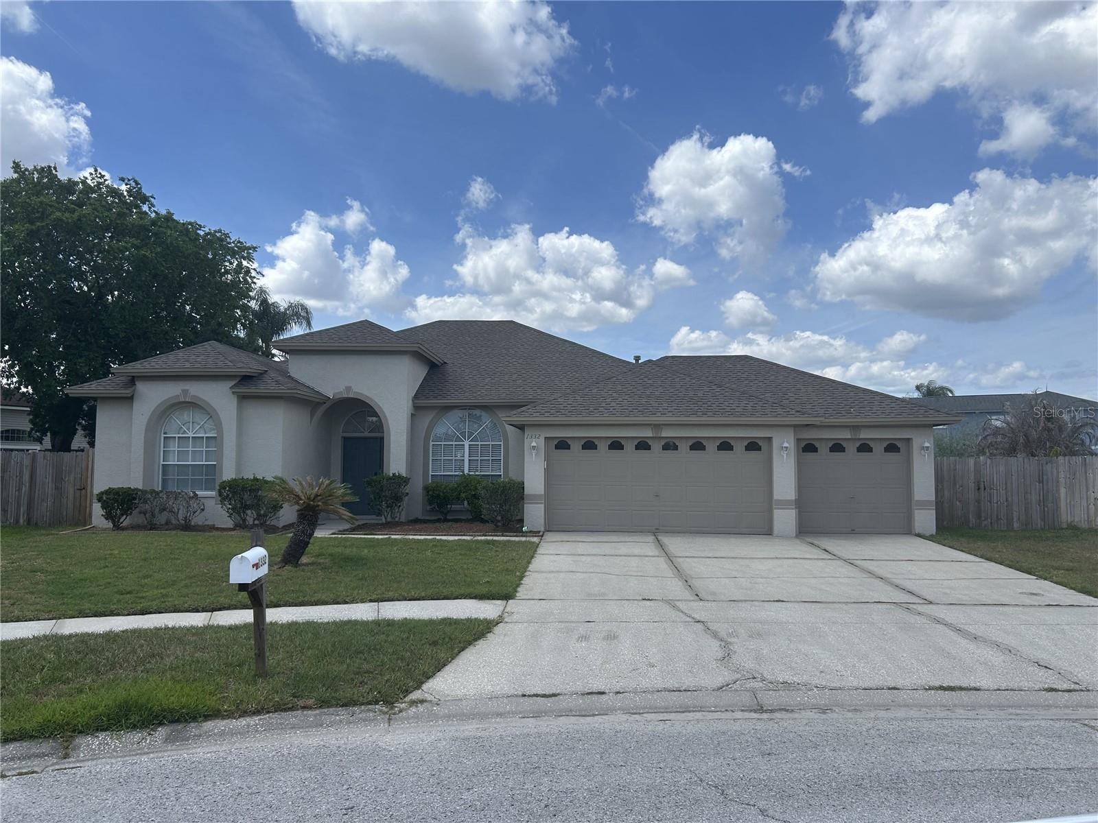 PROVIDENCE LAKES PRCL D PHAS - Residential Lease