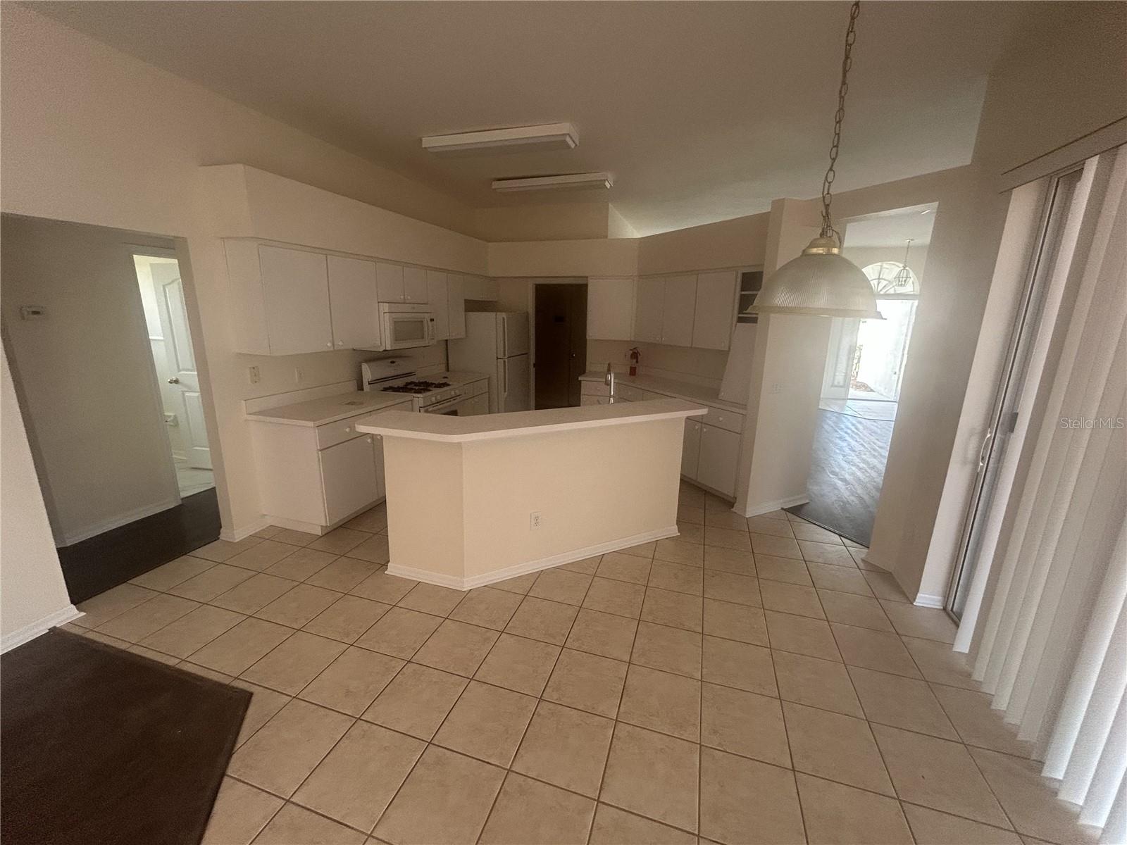 PROVIDENCE LAKES PRCL D PHAS - Residential Lease