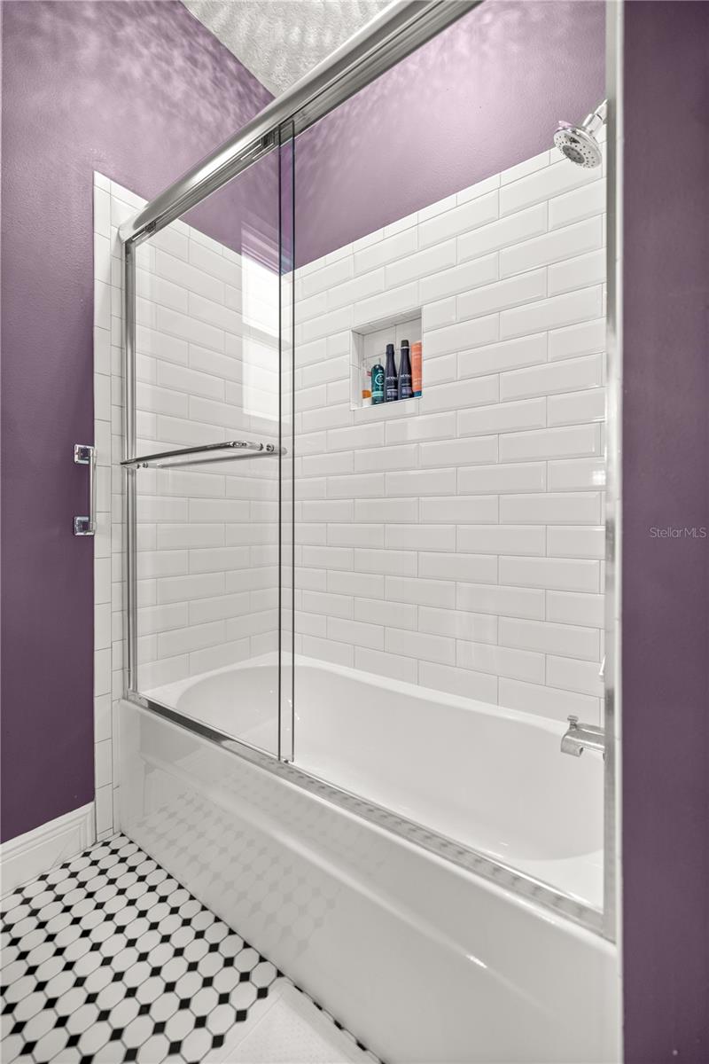 MARTINVIEW FARMS UNR - Residential