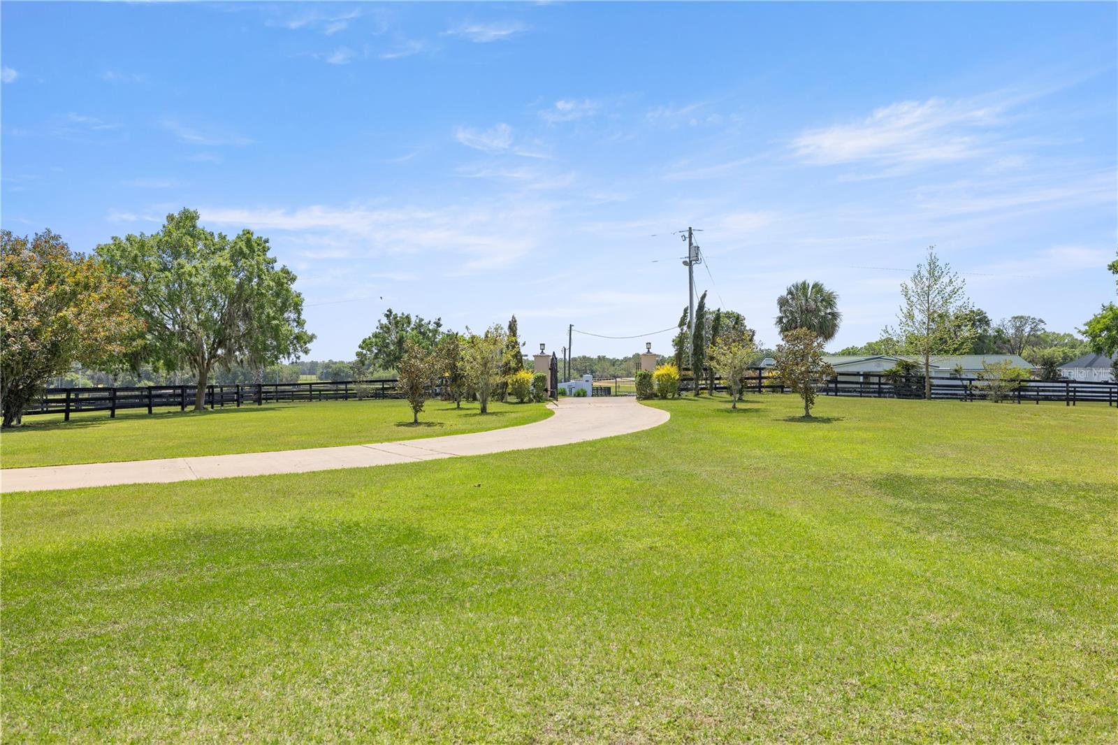 MARTINVIEW FARMS UNR - Residential