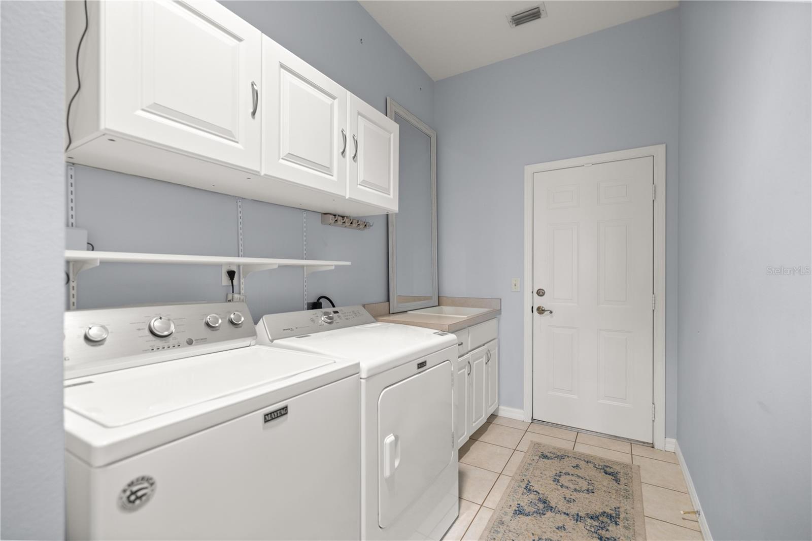 MARTINVIEW FARMS UNR - Residential