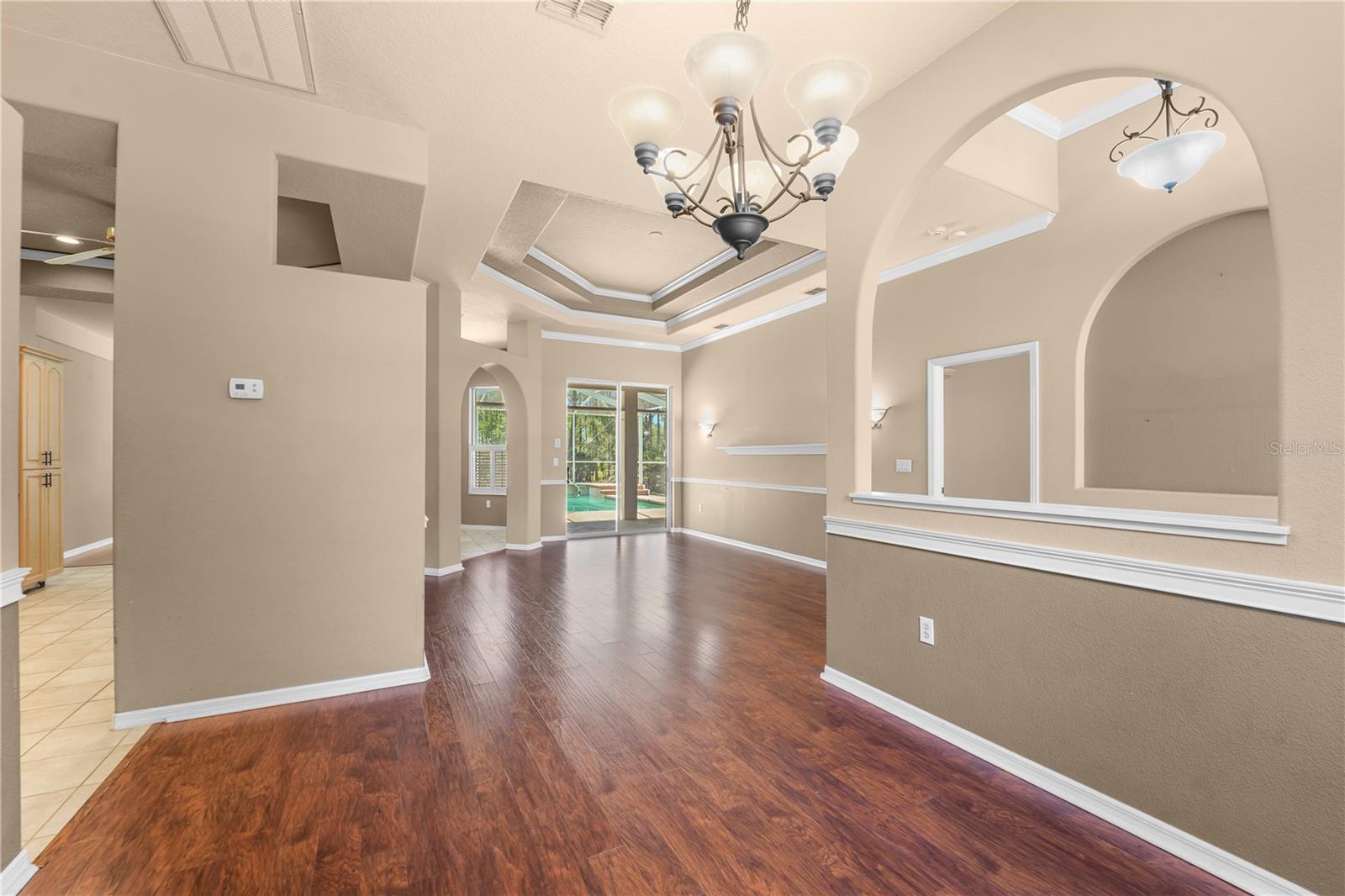 ROYAL HIGHLANDS - Residential