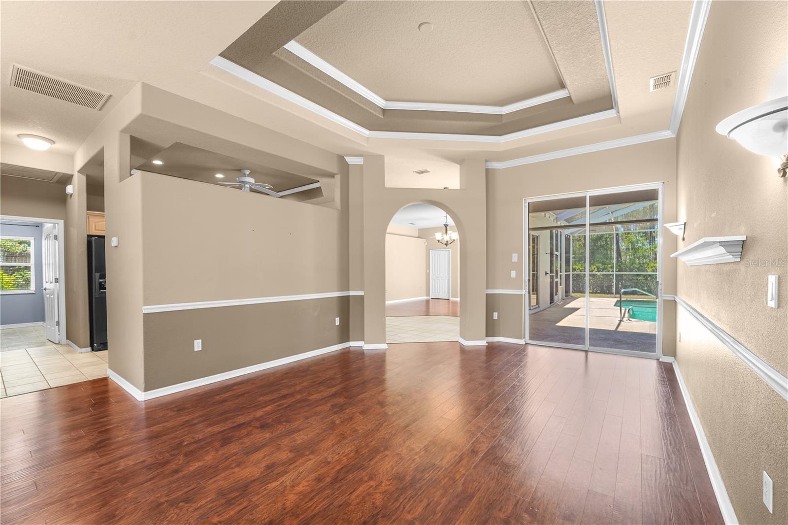 ROYAL HIGHLANDS - Residential