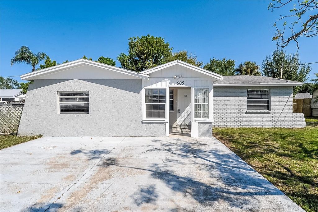 Photo of 505 Florida Circle S, Apollo Beach, FL 33572 (MLS # O6380716)