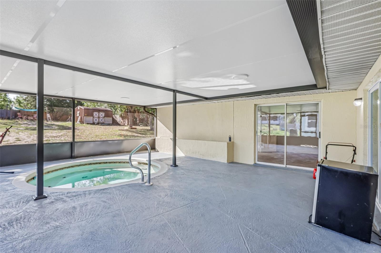SPRING HILL - Residential