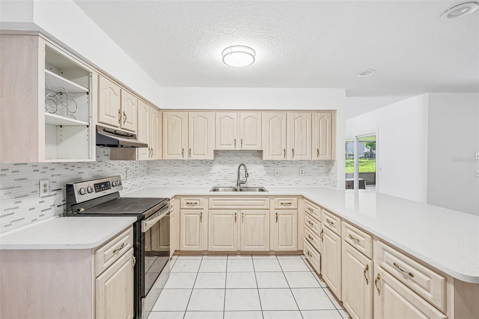 SPRING HILL - Residential