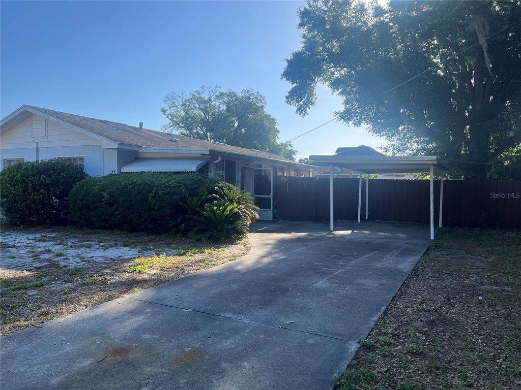 Photo of 2390 Northland Road, Mount Dora, FL 32757 (MLS # G5111402)