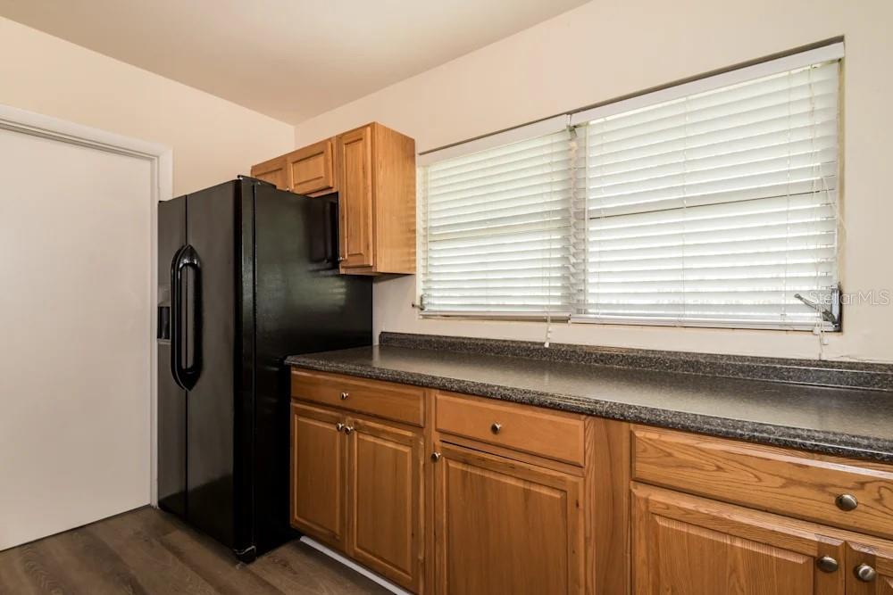 EAST VENICE - Residential Lease