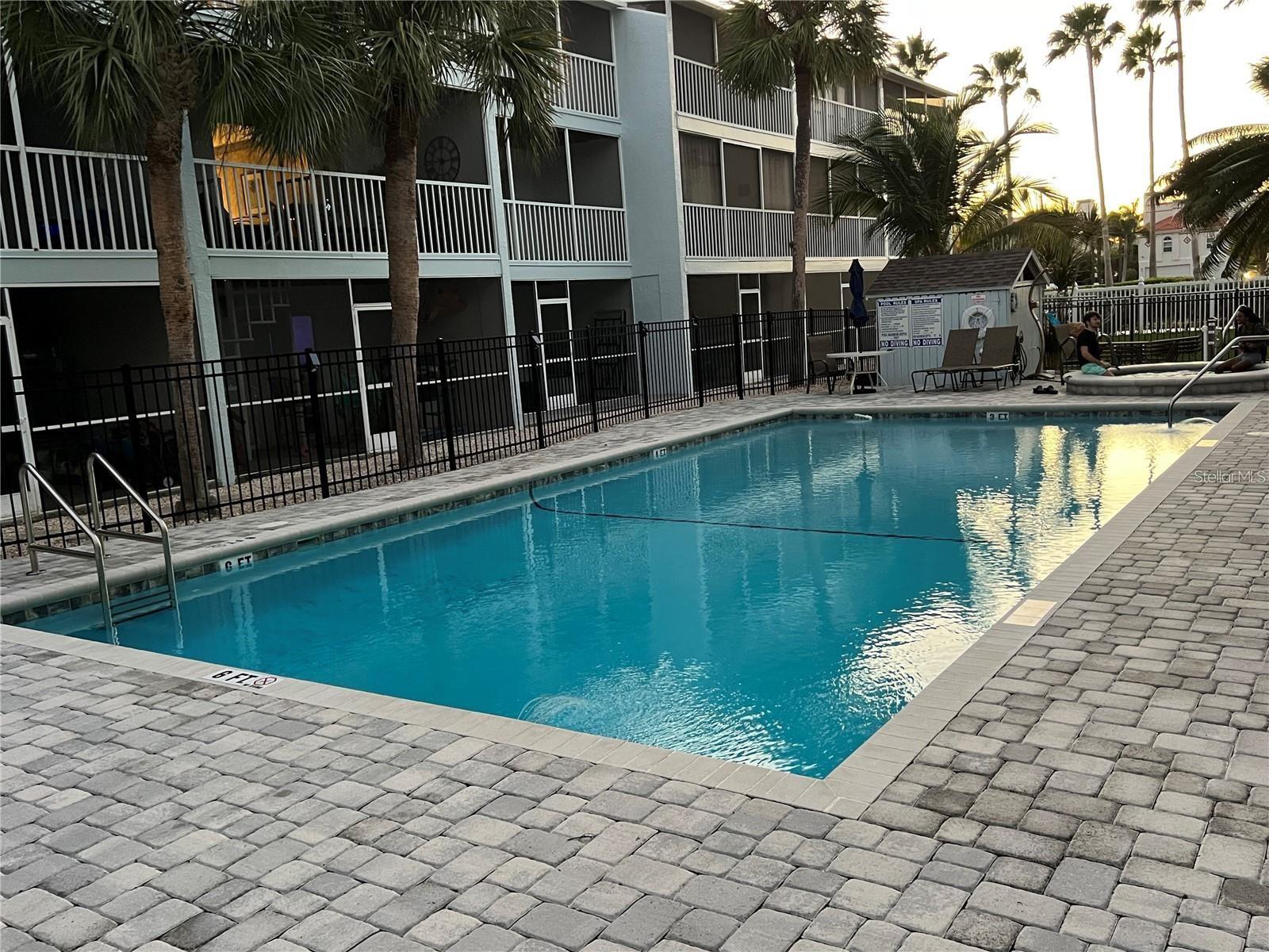 751 PINELLAS BAYWAY S 305