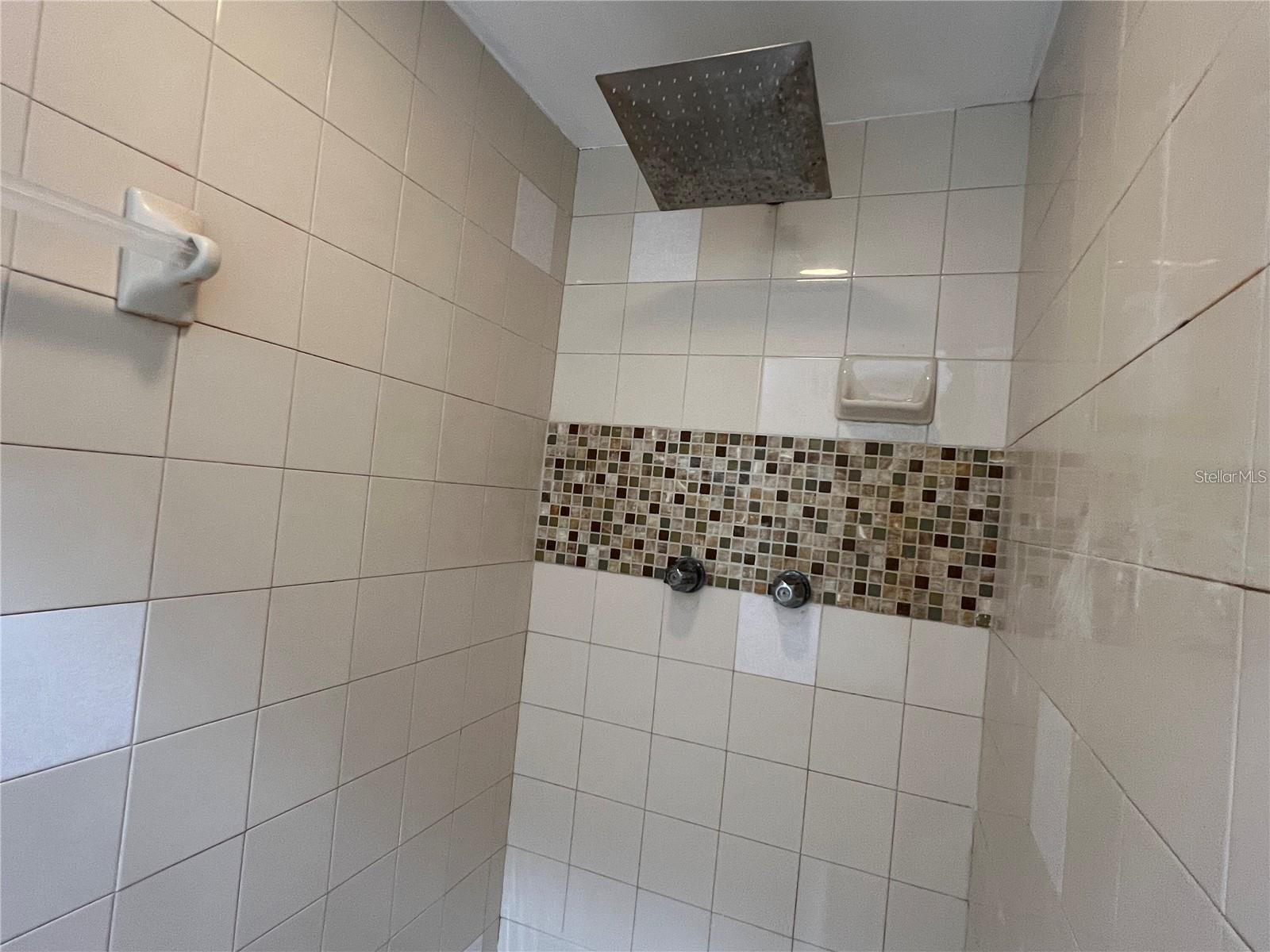 SANDBAR TOWNHOMES - Residential Lease