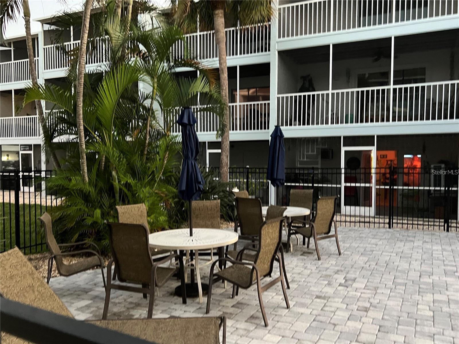 751 PINELLAS BAYWAY S 305