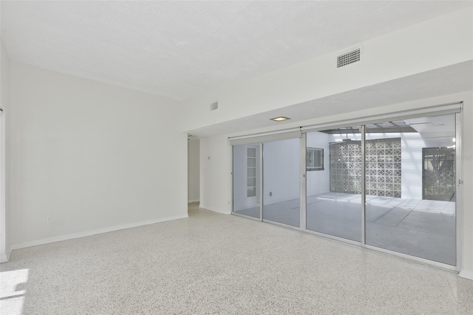 704 E RIVER DRIVE